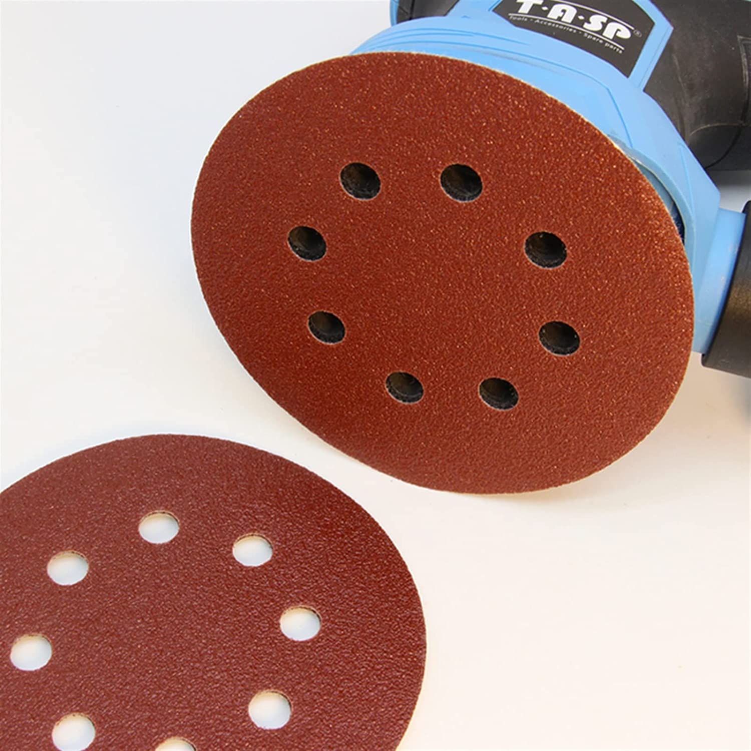 Tamponi abrasivi, carta vetrata mista, TASP 100 pezzi 125 mm 5 "carta vetrata abrasiva Levigatura disco a 8 fori con gancio e anello for carta vetrata grana 60 ~ 1500 for strumenti lucidanti Accessori