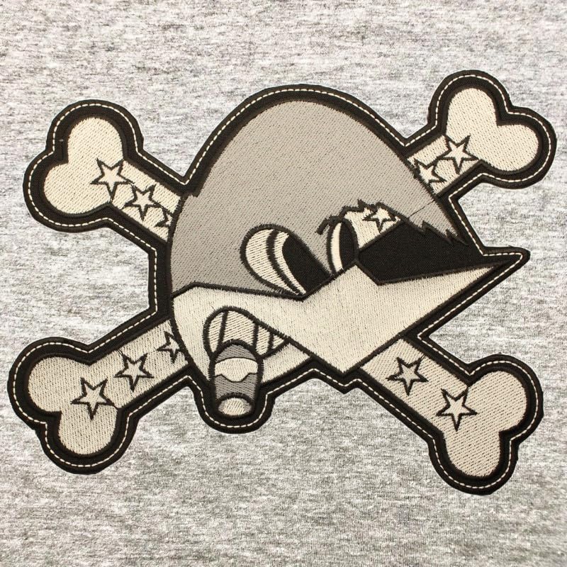 Patch brodé oiseau charpentier grand format écusson thermocollant oiseau noir blanc