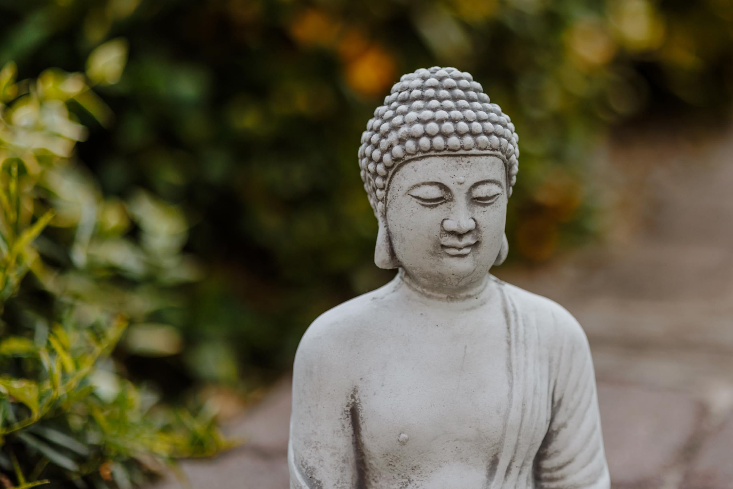 gartendekoparadies.de Buddha in meditazione profonda, statuetta in pietra, altezza 30 cm, 6 kg, grigio, resistente al gelo in pietra per esterni