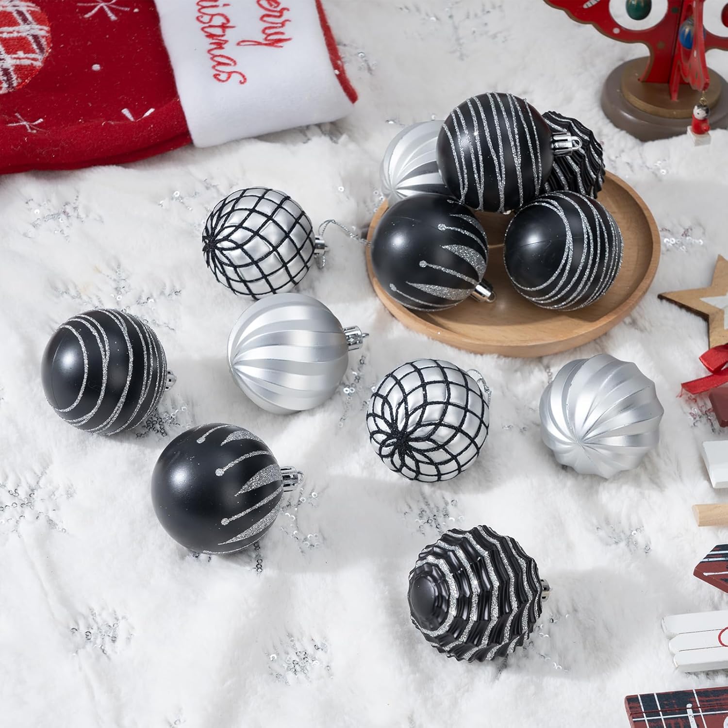 100Pcs Black Silver White Christmas Ball Ornaments Set for Tree, Assorted Shatterproof Christmas Decorations, Hanging Decor for Xmas Tree Holiday/Party/Home (Black & White & Silver)