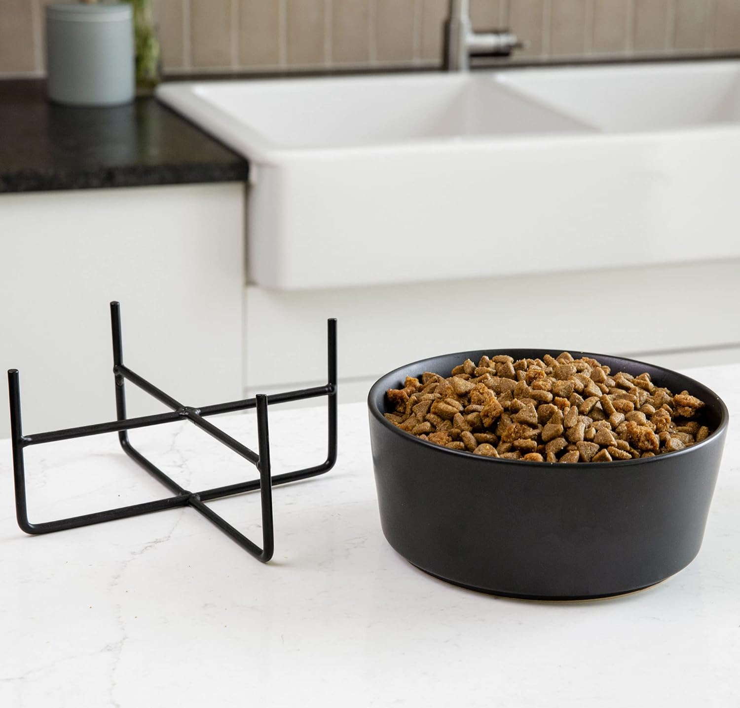 Waggo Simple Solid Dog Bowl and Stand - Single Iron Stand with Single Ceramic Feeder or Water Bowl, Elevated Pet Feeder (Small, Matte White)