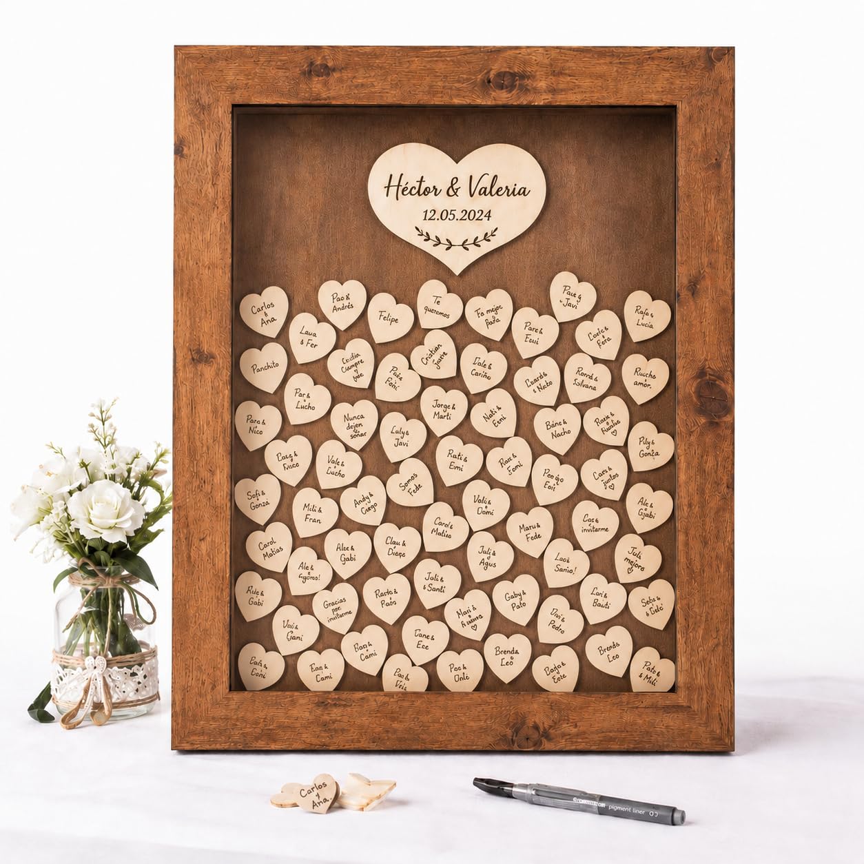 Libro de Firmas Boda con 100 Corazones de Madera y Marco Rústico 45x55 cm – Personalizable – Regalo Original para Bodas, Aniversarios y Bodas de Oro