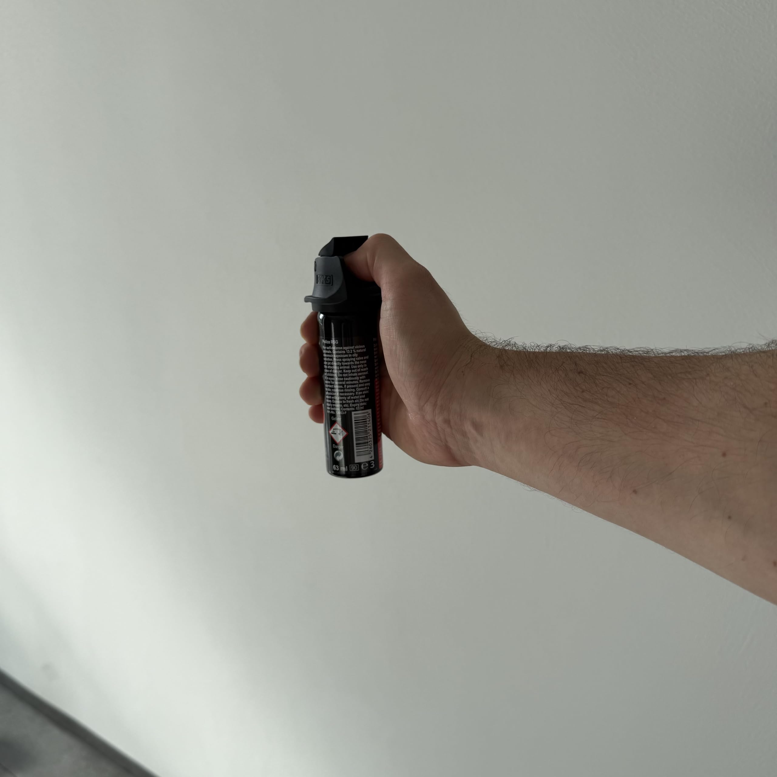 Pfefferspray Pfefferschaum VESK Police RSG Foam Schaum 63 ml Sprühkopf mit Federdeckelkappe Tierabwehrspray zur Selbstverteidigung