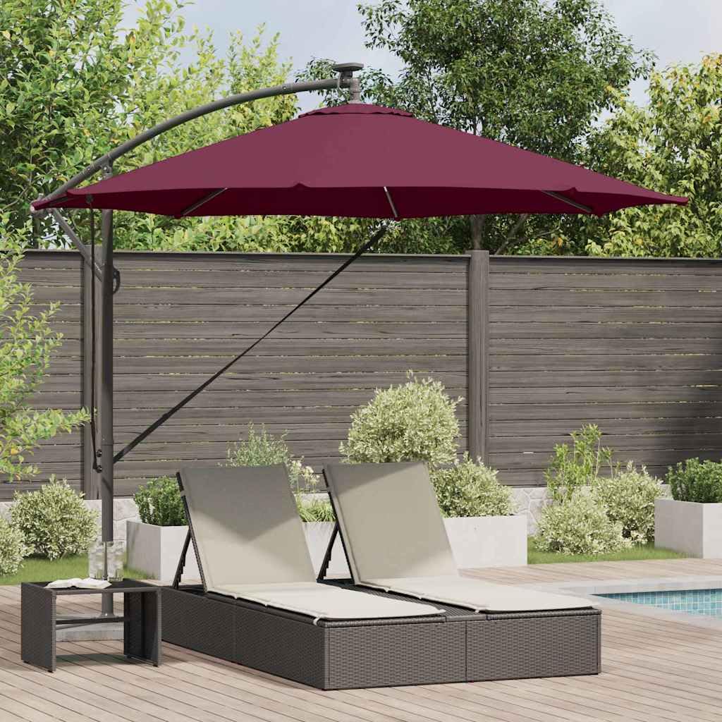 Sombrilla burdeos de 294x294 cm para disfrutar de tu terraza noche y día 1