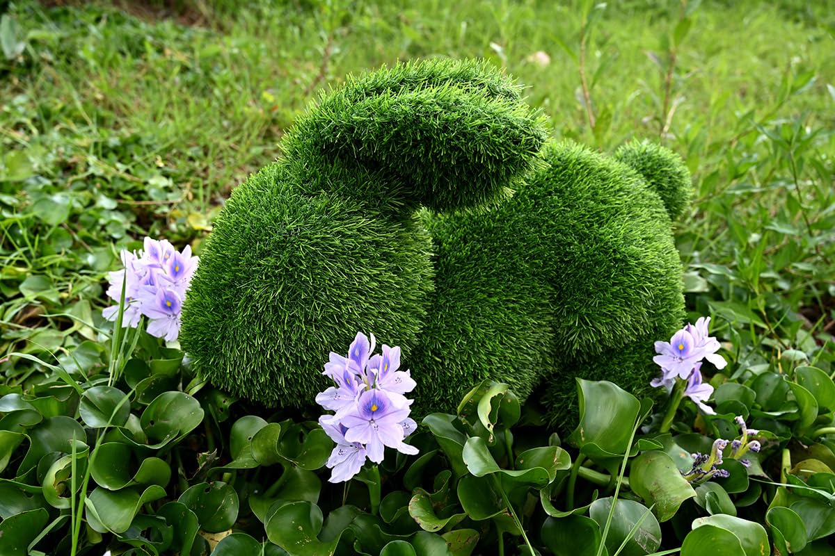 Innovative Kunstwerk Figuren aus Kunstrasen Hase Bär Hund Tier Garten Dekoration Gras Deko (Hase, 50 cm)