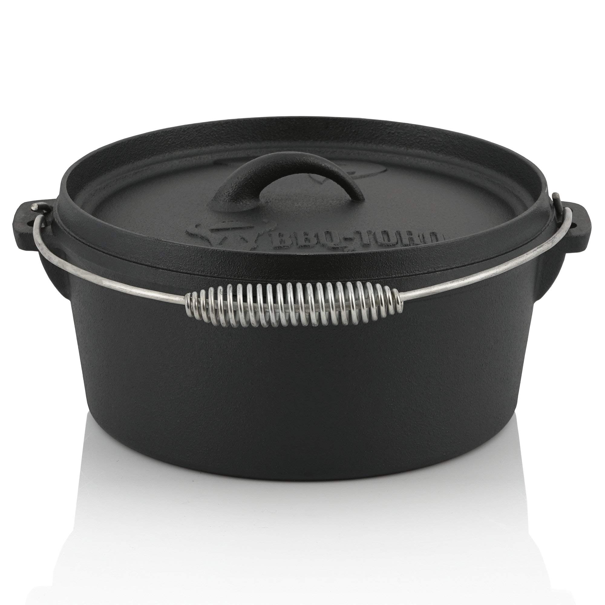 BBQ-TORO Dutch Oven Set in Scatola di Legno | ghisa - già Cotto | Ferro per cialde, casseruola, Padella per grigliate, Piastra per grigliate, griglia impilabile, sottopentola (10 Pezzi)