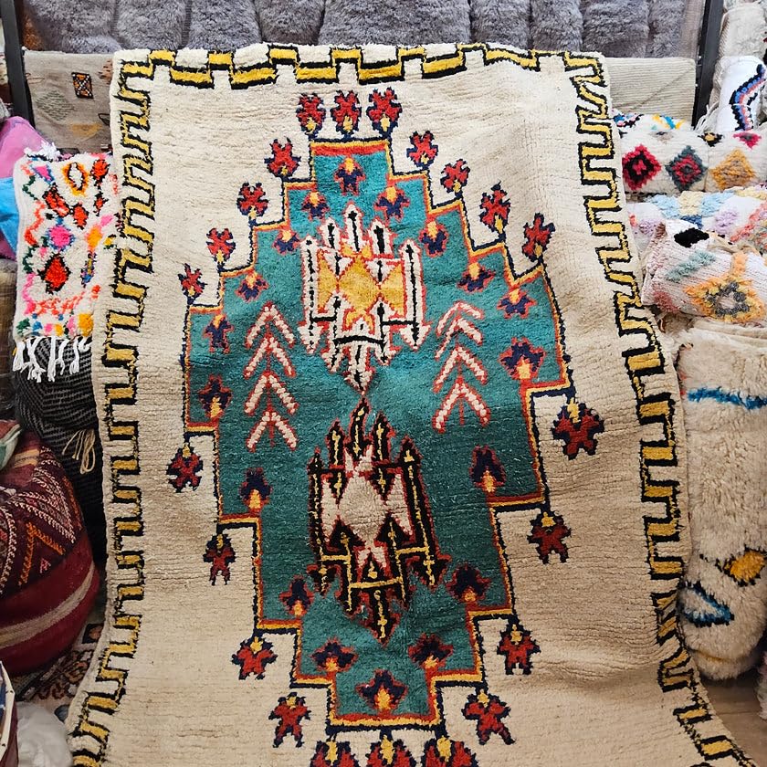 Générique Tifinagh Shop - Tapis Berbère Boujaad Authentique - Fait Main en Laine – 224 x 145 cm – Tapis Marocain Artisanal du Maroc
