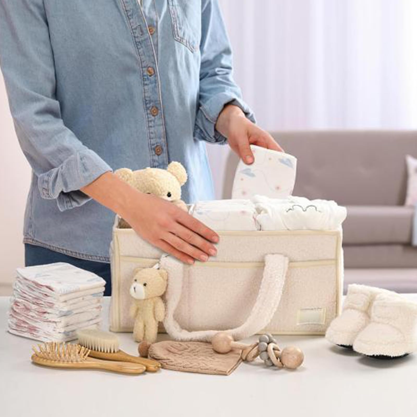 XL draagbare luiertas. De luiertas is een uitneembare tas met 6 vakken als toilettas
