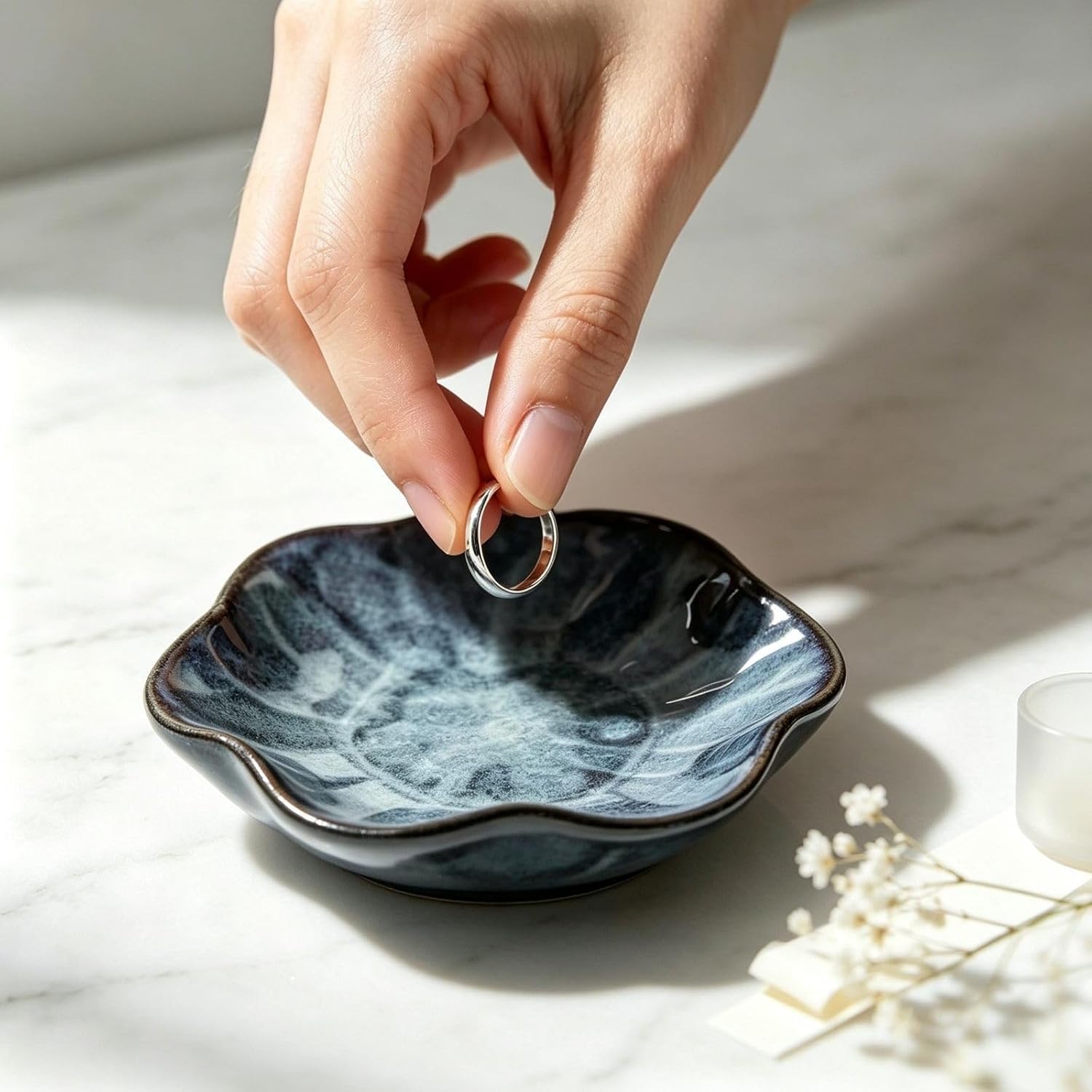 2 Pcs Lotus Leaf Shape Ring Dish Ceramic Trinket Dish Jewelry Tray Organize Rings Necklaces and Watches Elegant Decorations Female Gifts for Mothers Sisters and Wives（Mist Blue+Dark Gray） image 3