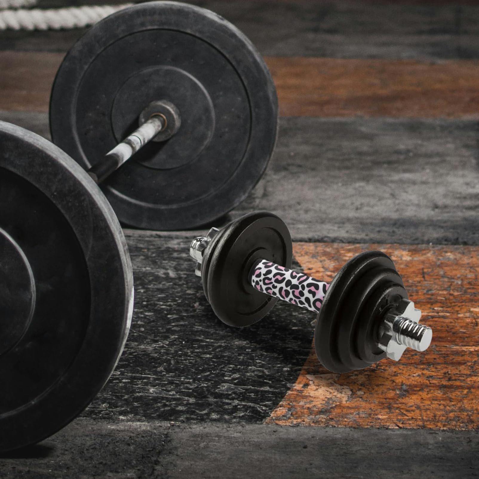 INOOMP 2pcs Dumbbell Handle Cover Thick Bar Dumbbell Grips Weight Bar Mats Grips Barbell Bar Cover Pad Gym Accessories for Weight Lifting