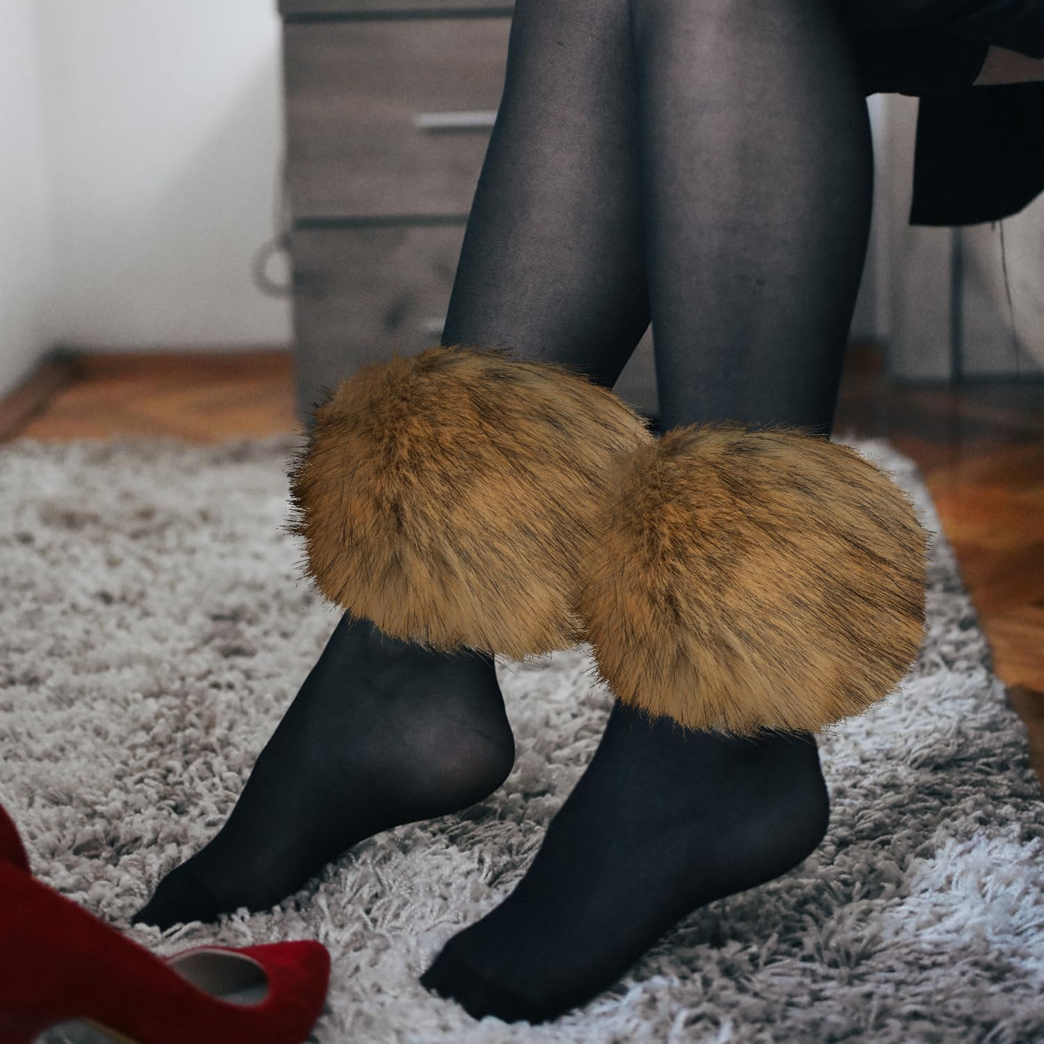 Puños de Piel Sintética, Puños de Piel para Mangas Invierno Calentadores de Brazos Cortos y Peludos Estiramiento Piel Artificial Calentadores de Muñeca para Mujeres Niñas Disfraz