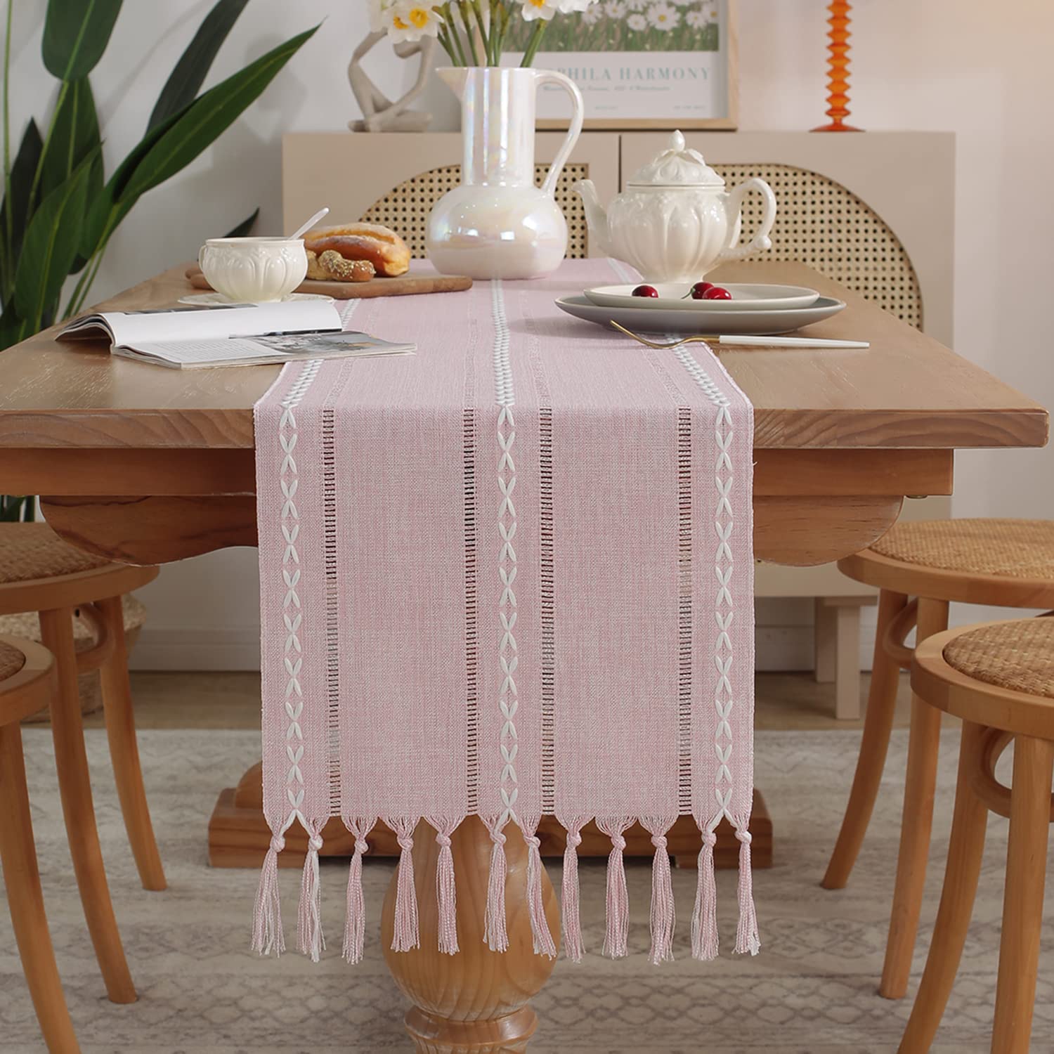 Yicorgard Farmhouse Table Runner Rustic Style 13“ x 48”, Braided Striped Linen Rustic Table Runner 48 Inches Long with Tassels for Dining Room Kitchen