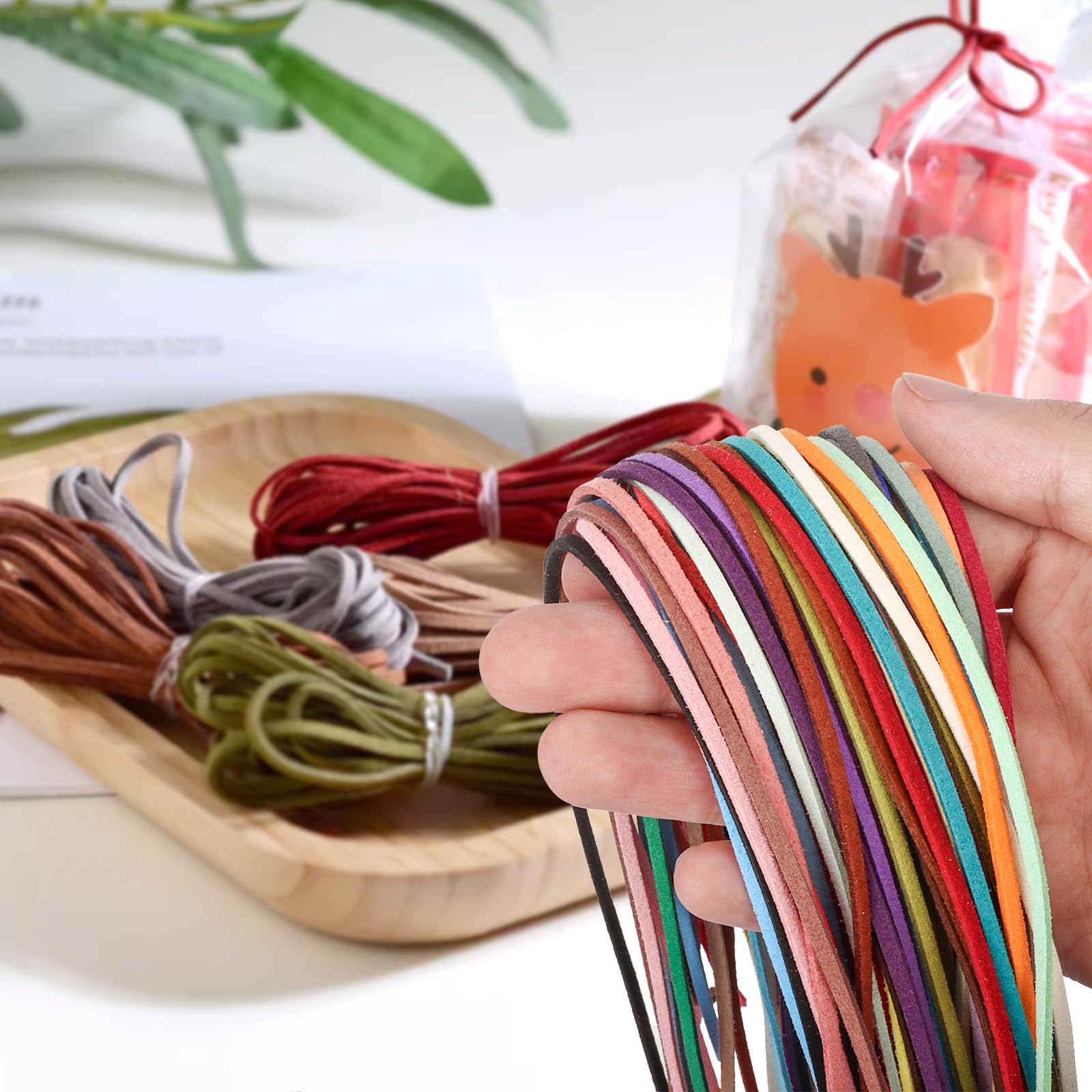 60 Stück 60 m 60 Farben Lederband, 3mm Lederband Ketten mit 100 Verschluss, 50 Karabinerverschluss und 100 Biegeringe, Basteln Lederbänder für DIY Schmuck Armband Handwerk