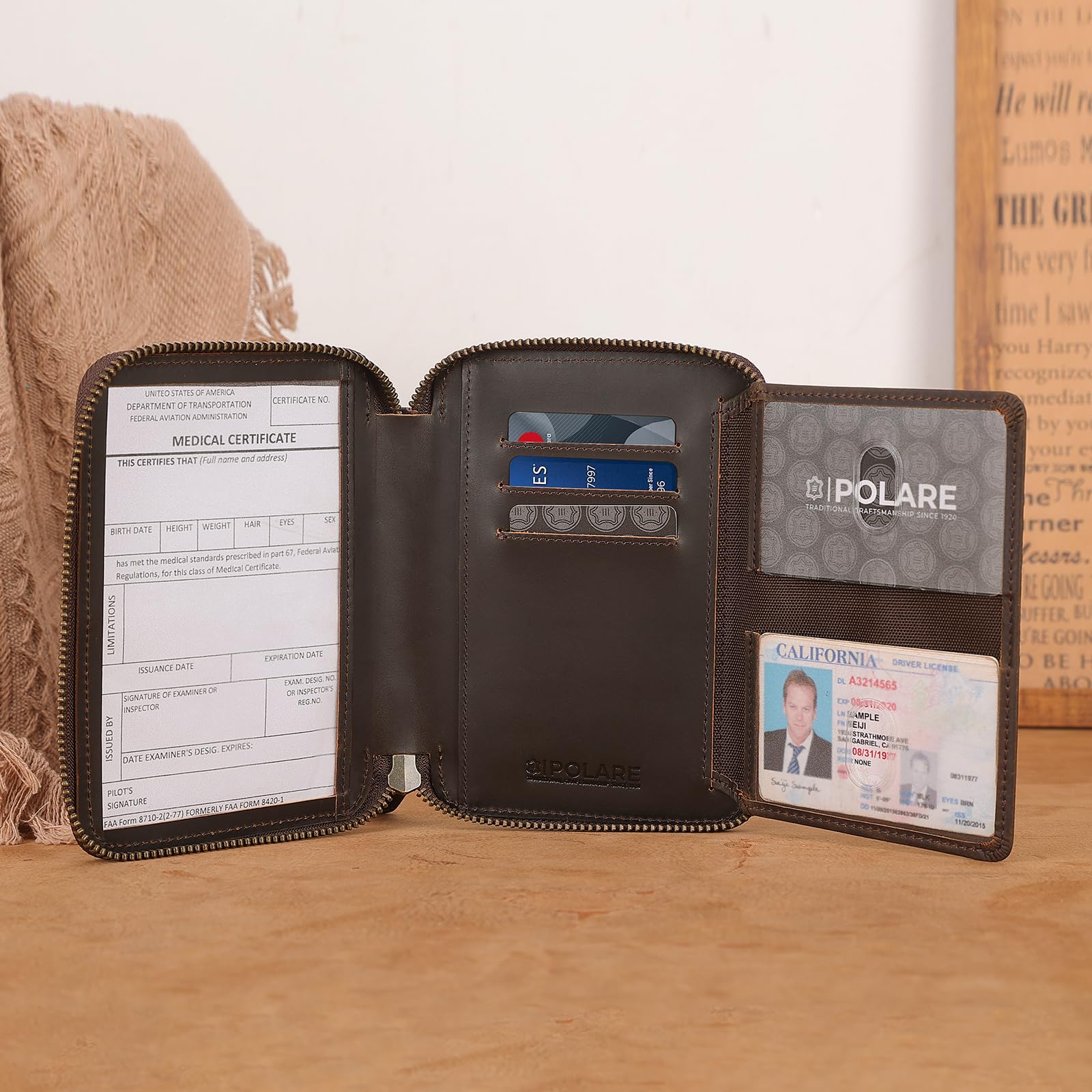 Polare Reisepasshülle aus Leder, RFID-blockierend, dreifach faltbar, Dokumenten-Organizer für Luftfahrt-Profis, Dunkelbraun (YKK-Reißverschluss-Version), Pilotengeldbörse aus Leder
