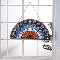 Vista 6 de Bieye W10034 Panel de ventana de vidrio manchado estilo Tiffany con forma de pluma de pavo real, colgante con cadena, 36 pulgadas de ancho