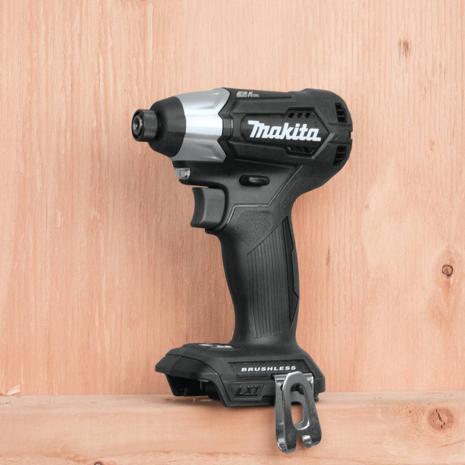 Makita XDT15ZB 18V LXT Lithium-Ion Sub-Compact Brushless Cordless Impact Driver (Renewed)