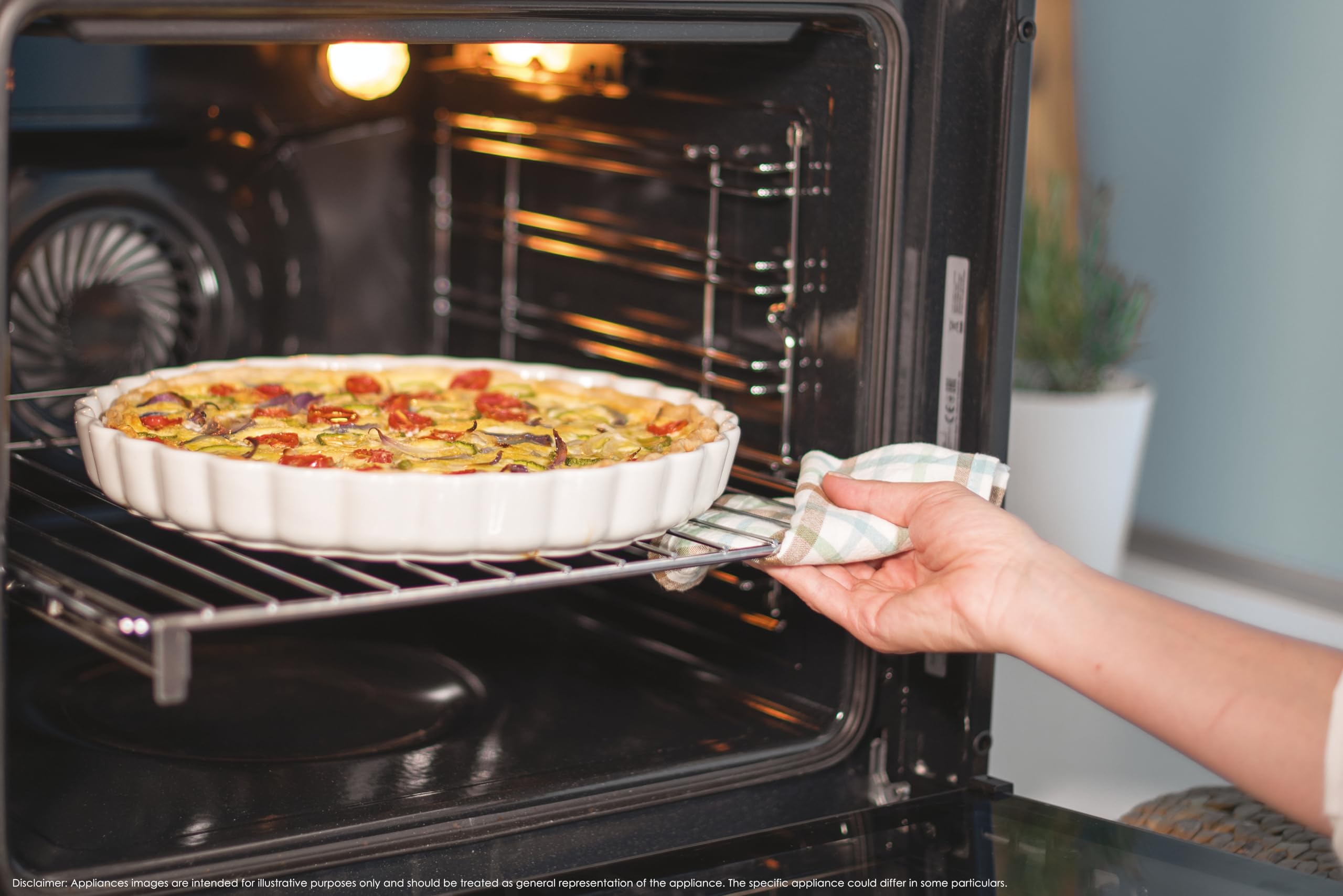 Candy New Timeless FCTS815XL WIFI, forno multifunzione, 70 l, vapore, ventola di raffreddamento, acqualisi, cottura multilivello, 8 funzioni, timer, display touch e comandi, porta 2 vetri, inox