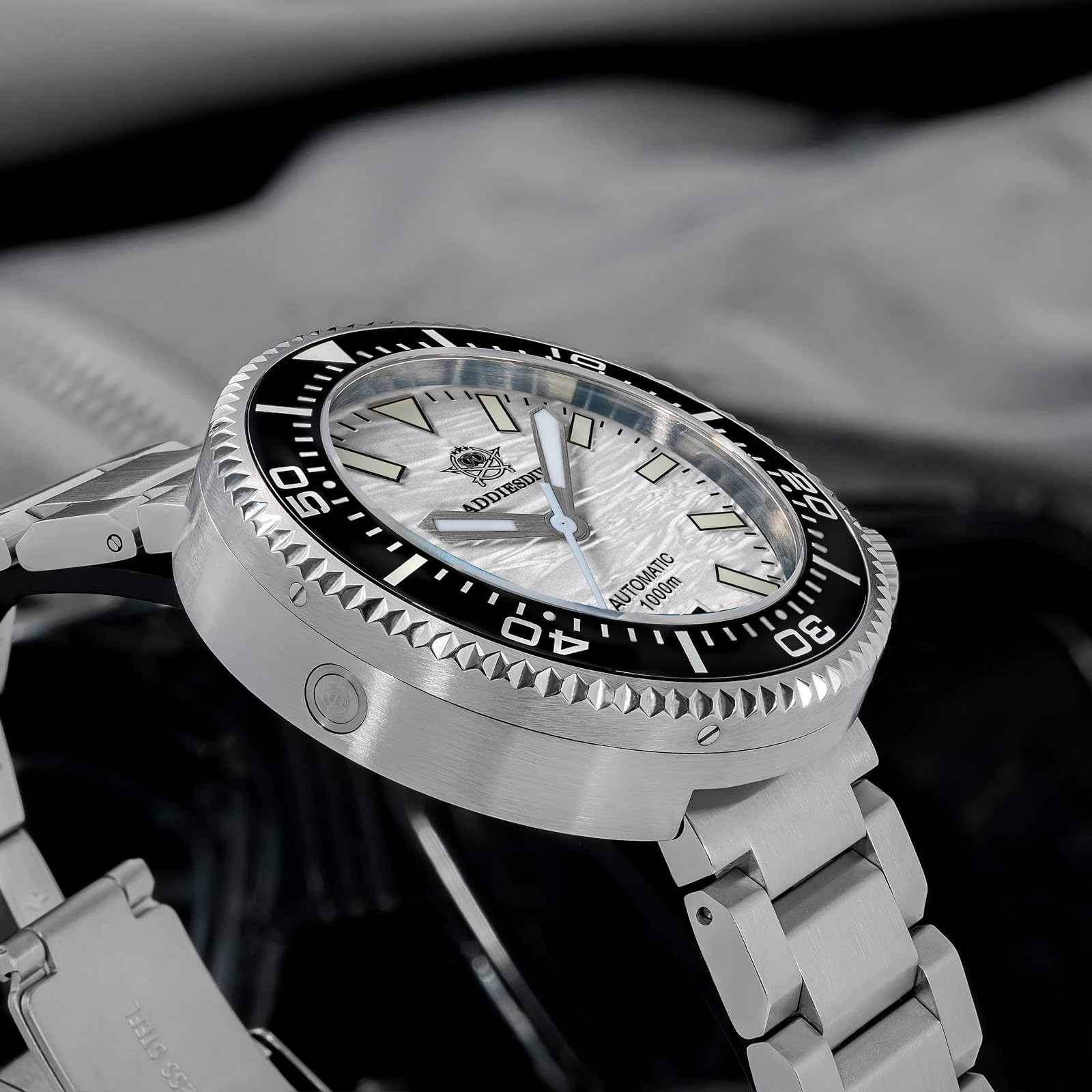 ADDIESDIVE Orologio Subacqueo Automatico da Uomo Impermeabile 1000M Orologio con Valvola di Sfiato dell'Elio NH35 Vetro Zaffiro BGW9 Luminoso