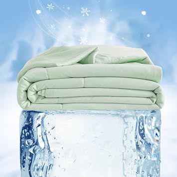 Queen Size Cooling Comforter, Double-Sided Cooling Blanket for Hot Sleepers, Q-Max 0.45, Breathable and Lightweight Blanket, 90x90 Inches, Mint Green