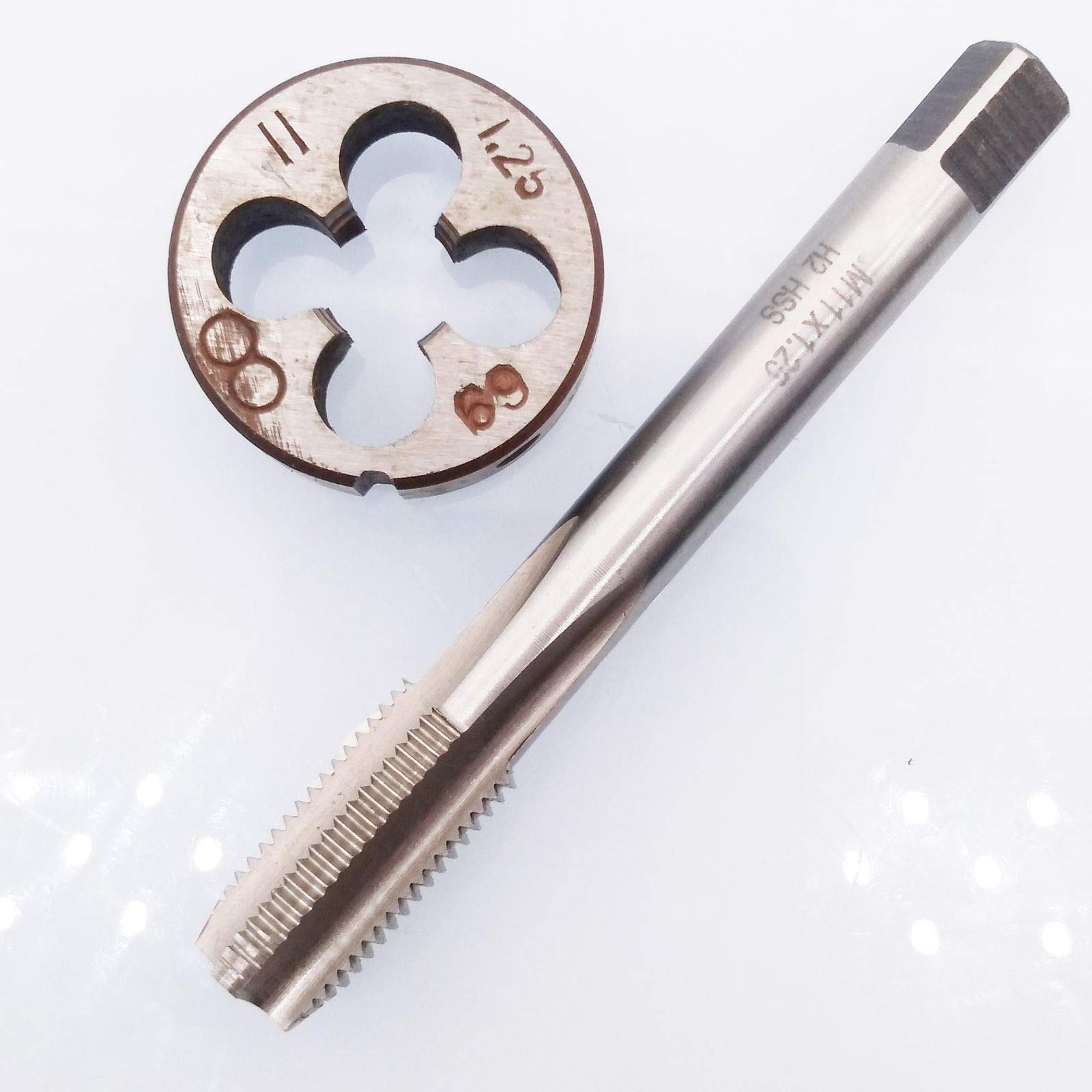 Macho HSS M11 x 1,25 mm y rosca métrica M11 x 1,25 mm para mano derecha