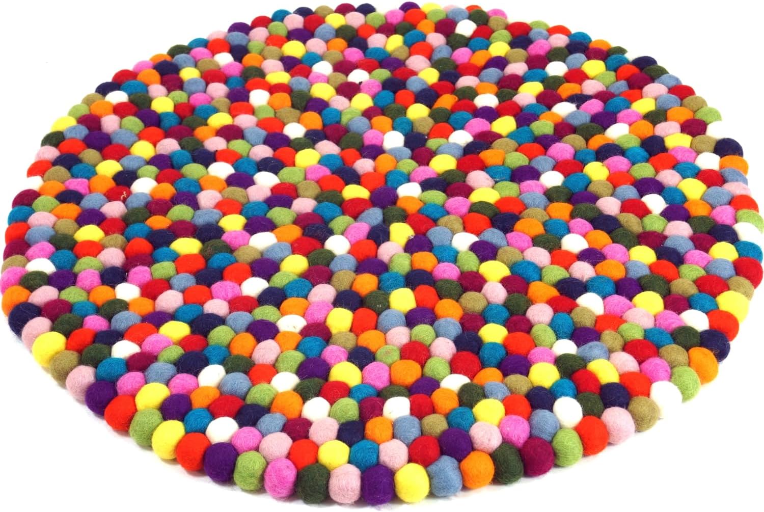 Kazakh shyrdak felt rug