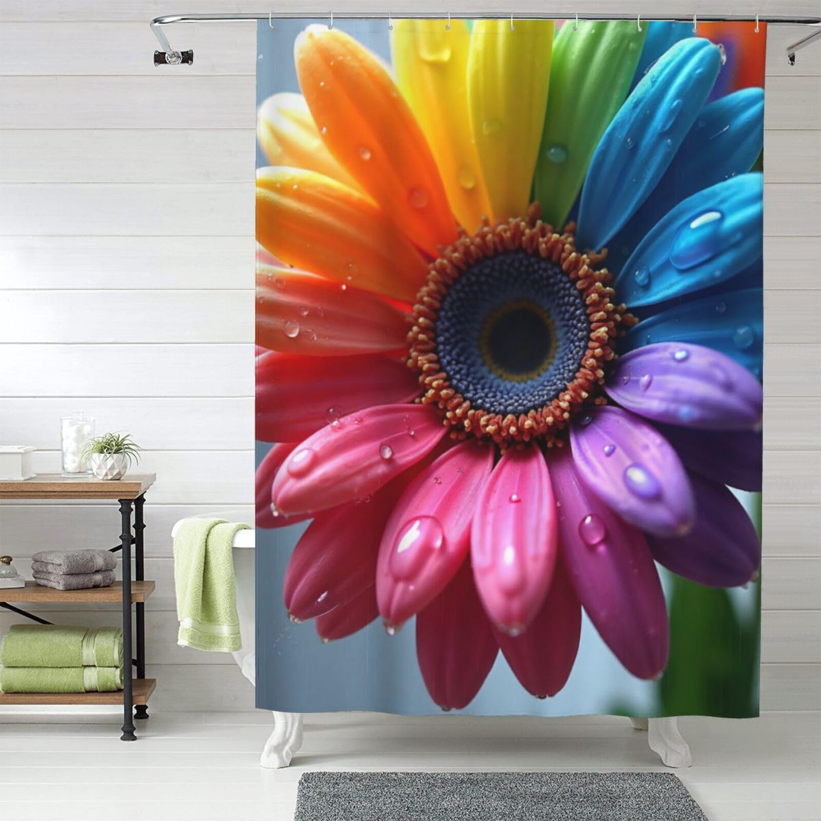 Rideau de douche floral coloré pour rafraîchir la décoration de votre salle de bain familiale