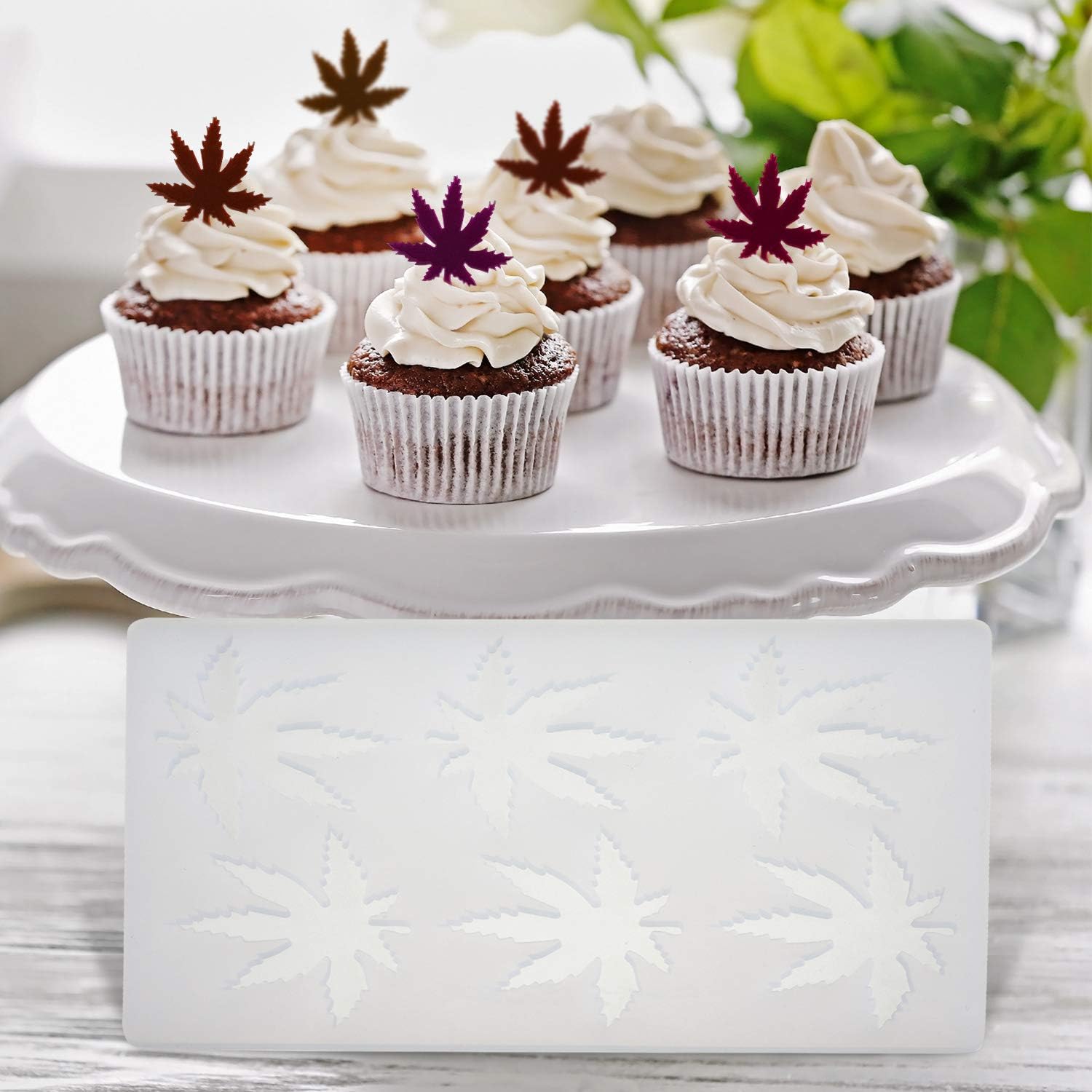 Nuenen 3 Pieces Leaf Silicone Mold Leaf Maple Shape Silicone Candy Mold for Making Muffins, Chocolates, Ice, Candy, Soap, Candle, Cake Decoration