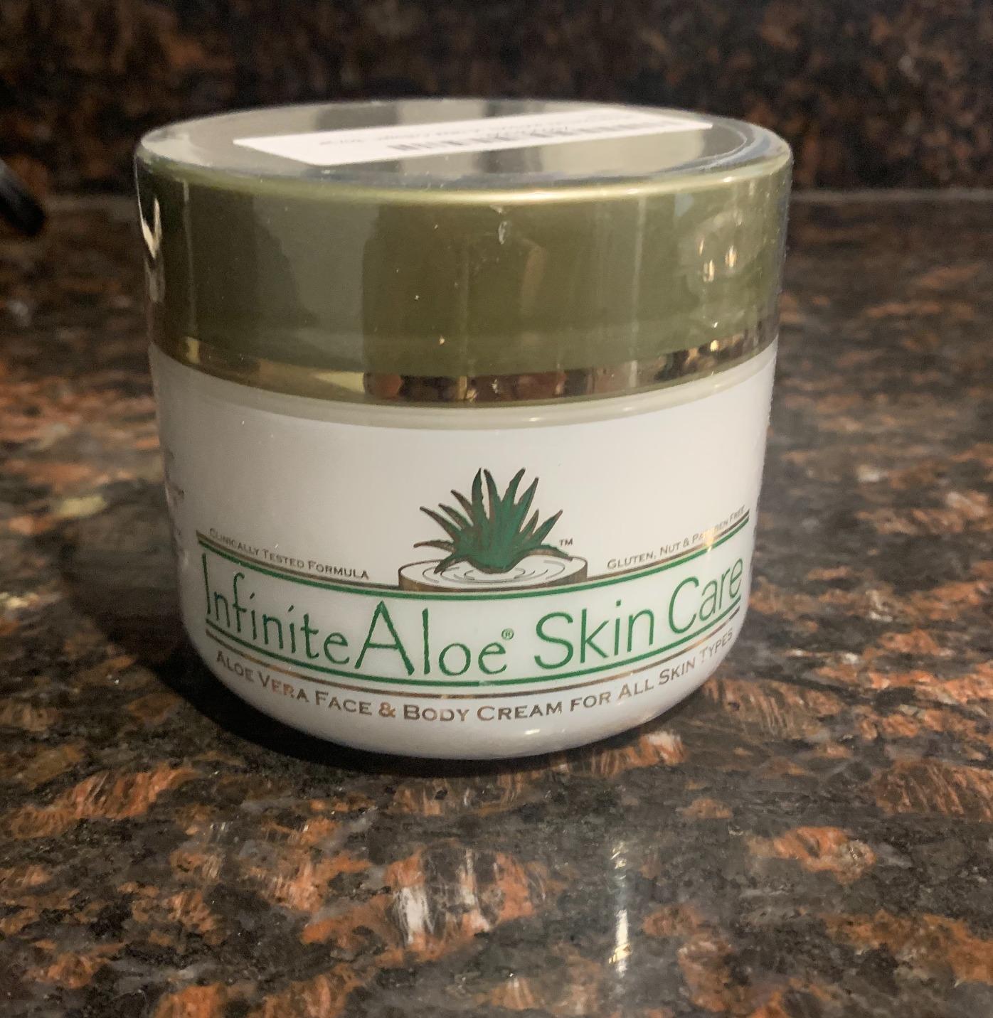 InfiniteAloe Complete Skin Care, Aloe Vera Powered Face and Body Cream for All Skin Types, Dry Skin Everyday Hero, Original Scent - Large Jar 8 oz