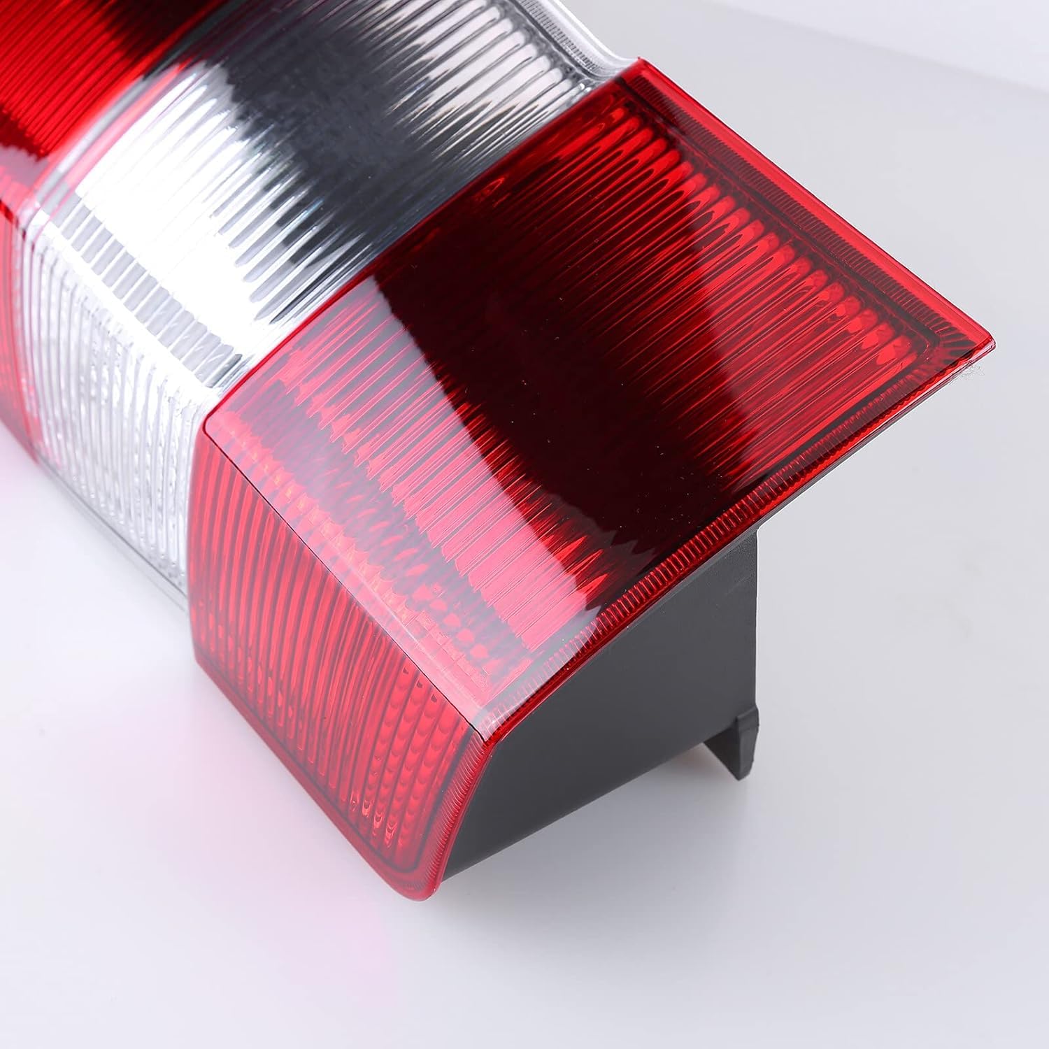Feu arrière droit certifié E pour Sprinter 2006-2016, Rouge, Étanche et Résistant à la poussière (IP67), Halogène, 12/24 volts