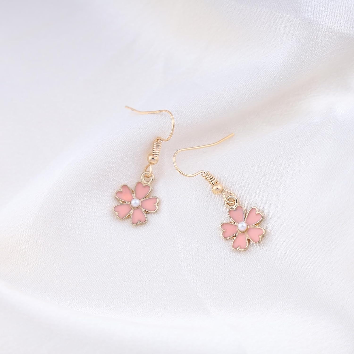 Andelaisi Boho Daisy Flower Drop Earrings Gold Sunflower Dangle Earrings Vintage Flower Pearl Earrings Minimalist Daisy Hook Earrings Jewelry for Women - Image 3