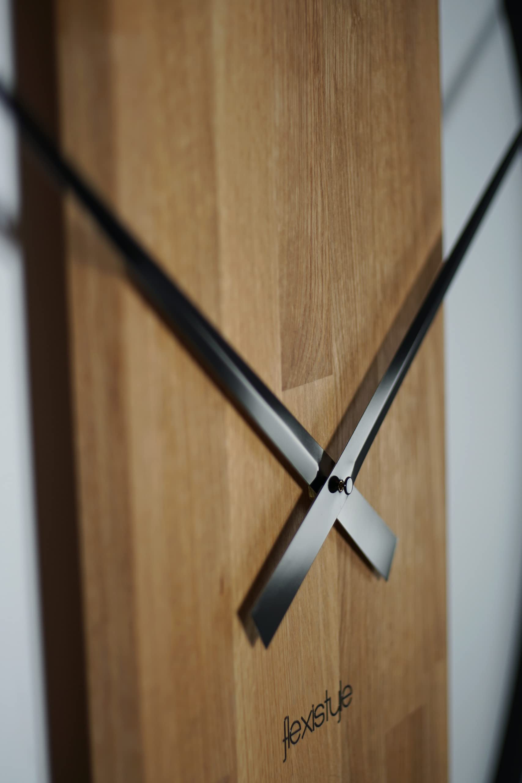 FLEXISTYLE Wanduhr groß ohne tickgeräusche LOFT OVAL Metall schwarz 3D XXL modern Holz Badezimmer Wohnzimmer (80cm Durchmesser) Natur Eiche