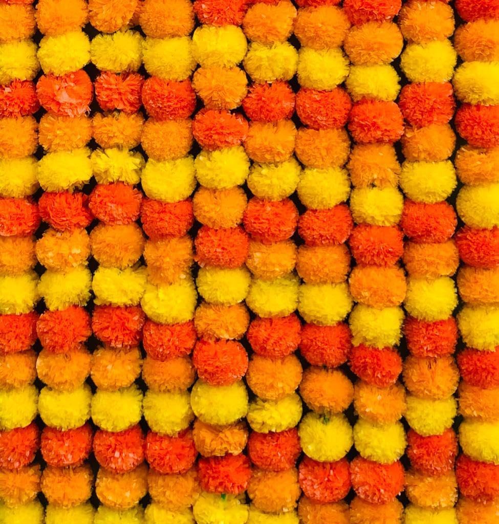 DIYANA IMPEX Marigold Garland for Decoration 5 Pcs of 5 feet Long Strands Artificial Marigold Flowers, Diwali, Indian Décor for Pooja, Wedding Christmas, Events (5, Multi 2)