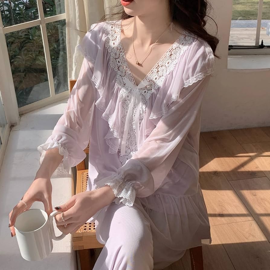 ☆ ネグリジェワンピース アイボリー レース付きフリル