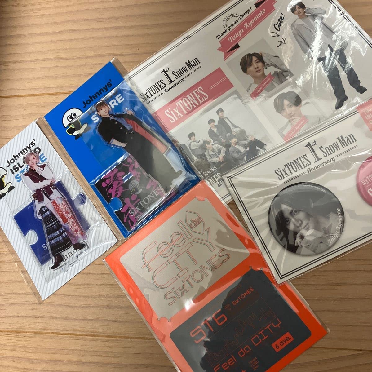 Amazon.co.jp: 京本大我 アクスタ 第1弾 第2弾 ステッカー 2種 缶  