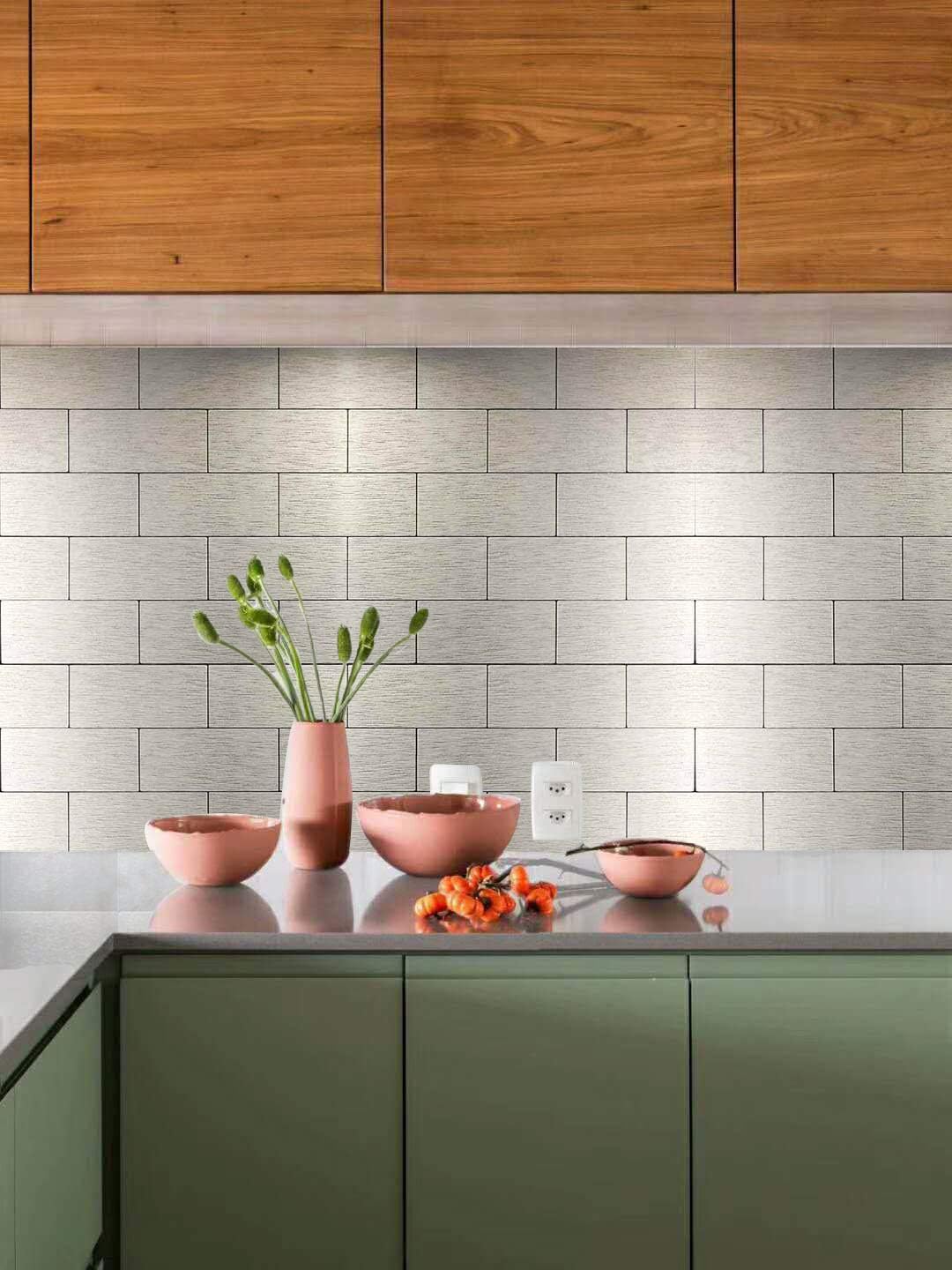 32-teilige Backsplash-Fliesen, Wandsticker, selbstklebende Aluminium-Wandpaneele, für Küche, Wohnzimmer, Schlafzimmer (32, Silber gebürstet)