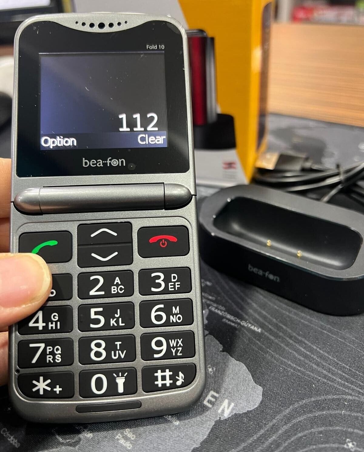 Telefono Cellulare Conchiglia BAR x Anziani Senior Fold10 - Display Grande 2.2", Tasti XL Parlanti, Funzione SOS, Base Ricarica, Volume Alto, Suoneria Forte, HAC M4/T4, Dual Screen, Ottimo Dumb Phone
