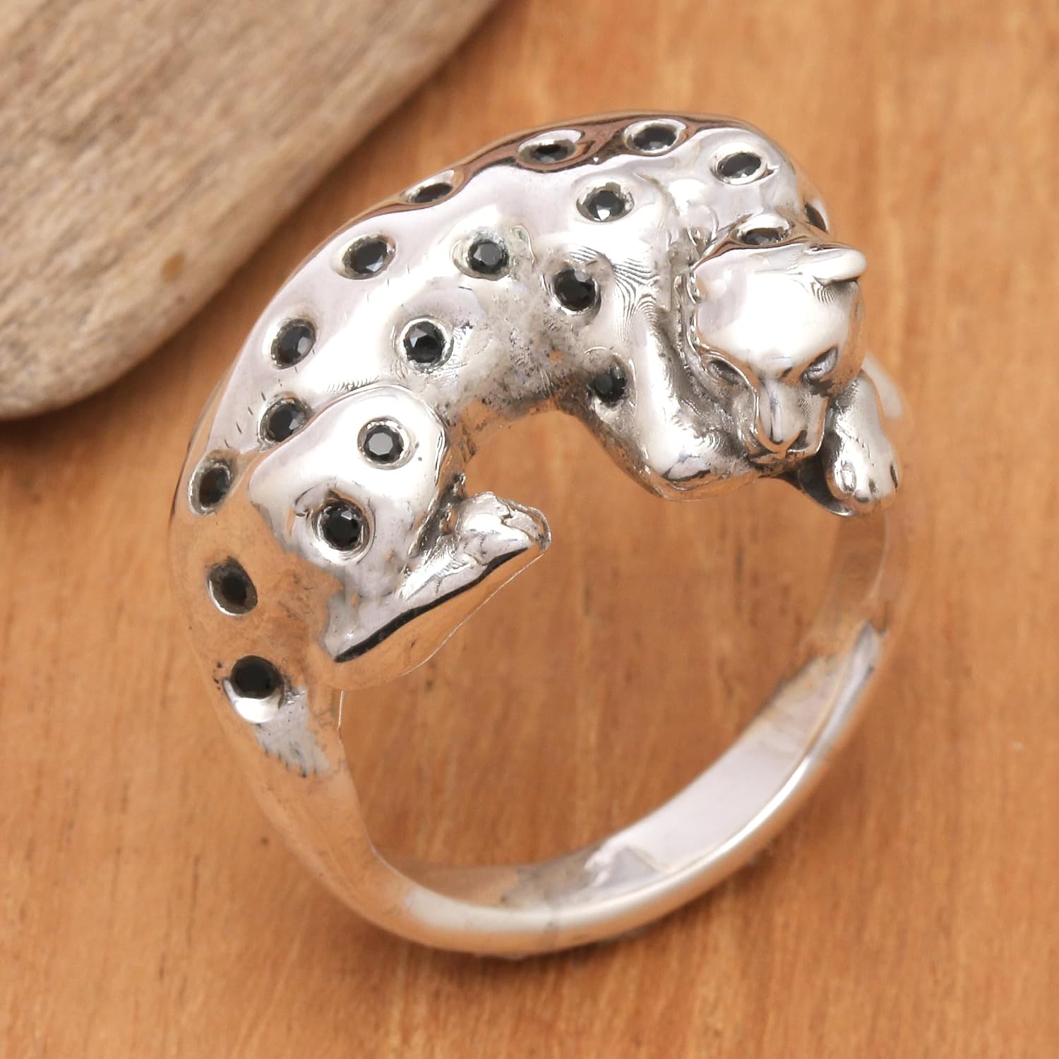 NOVICA .925 Sterling Silver Men's Ring 'Dormant Leopard'