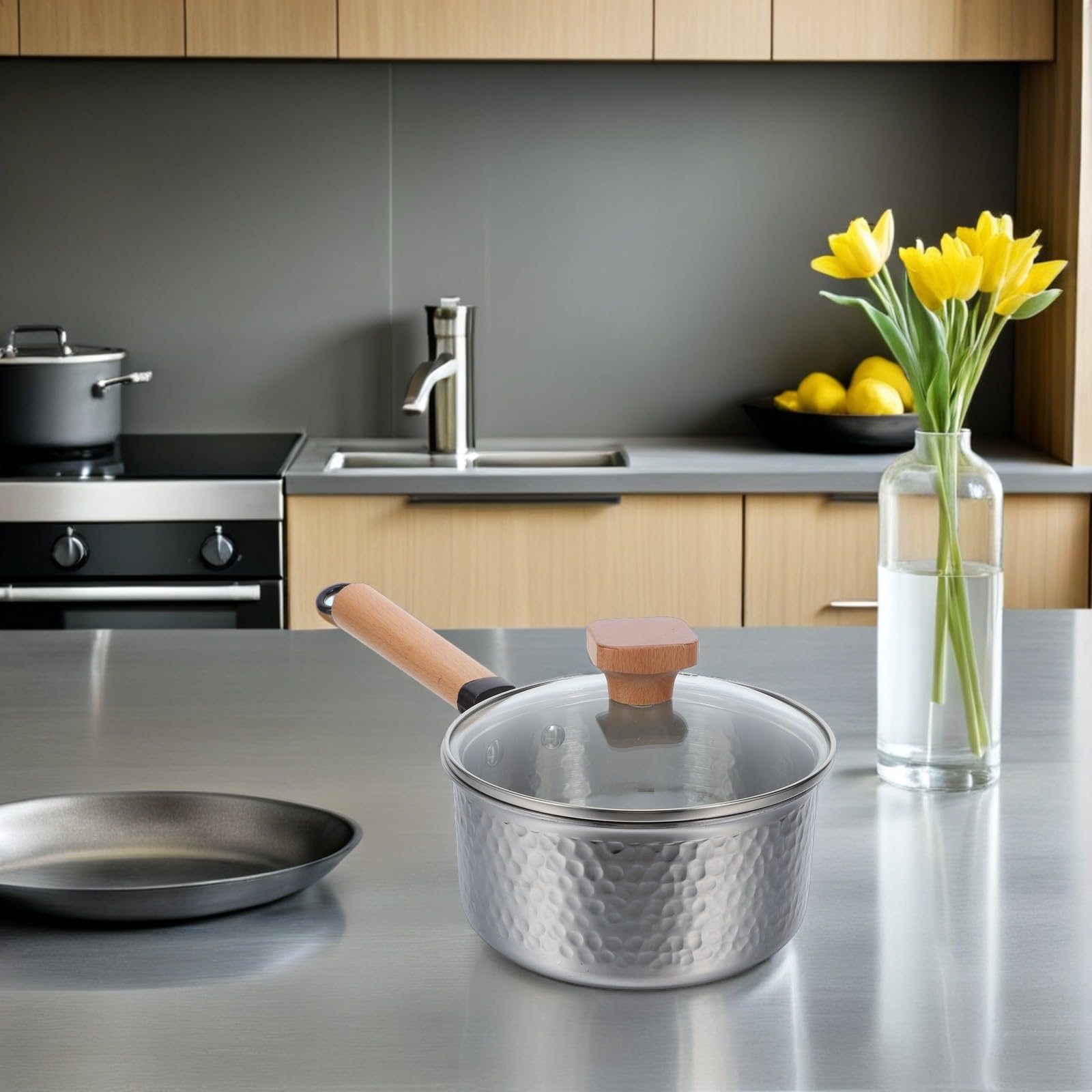 Cabilock Pentola Piccola in Acciaio Inox con Manico in Legno e Coperchio in Vetro, Superficie Martellata Esterna e Interno Liscio Antiaderente per Cucinare e Cuocere al Forno