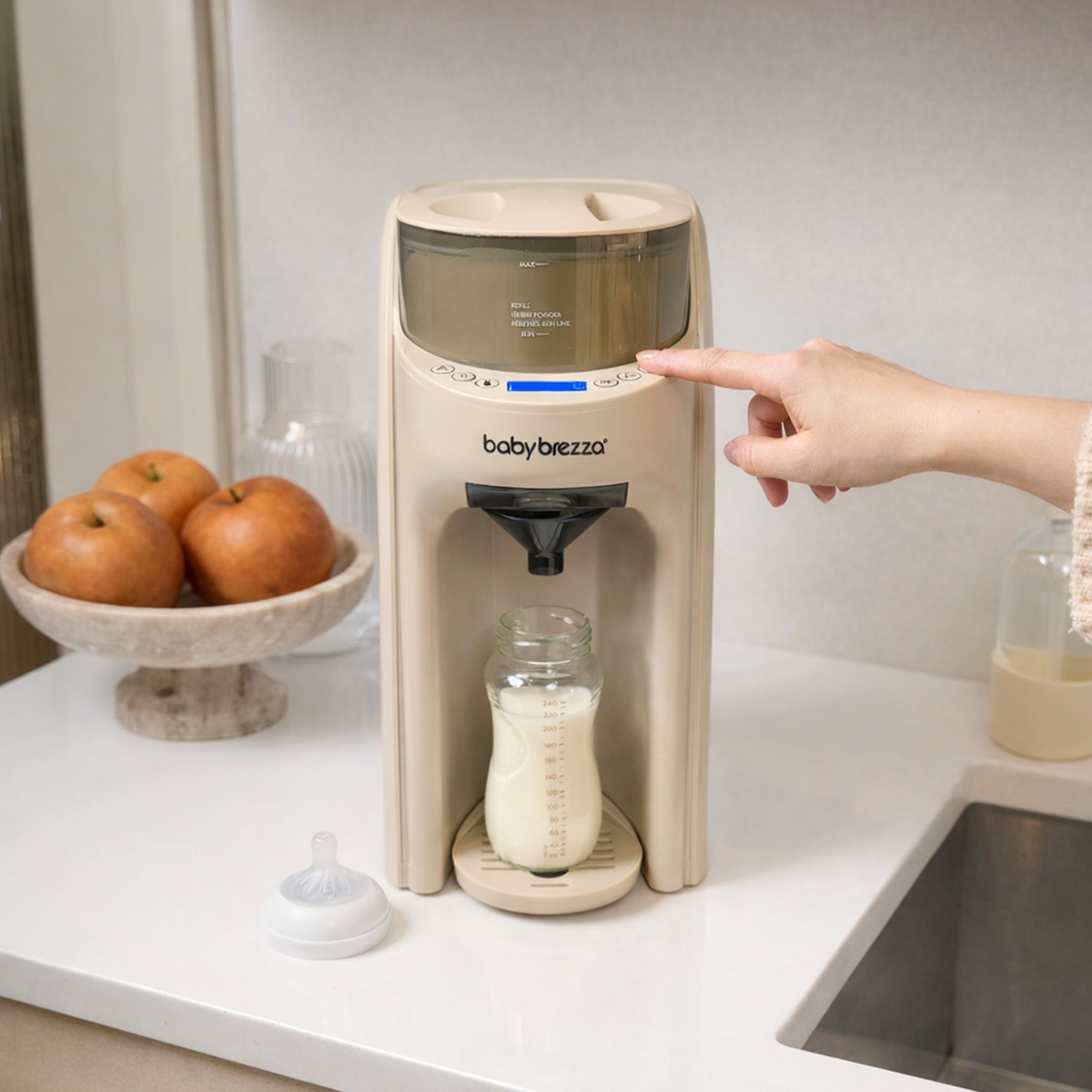 Baby Brezza Formula Pro Advanced Beige Oatmeal - Préparateur de Biberons instantané et automatique, dose et mélange l'eau chaude et la poudre de Lait par simple pression d'un bouton