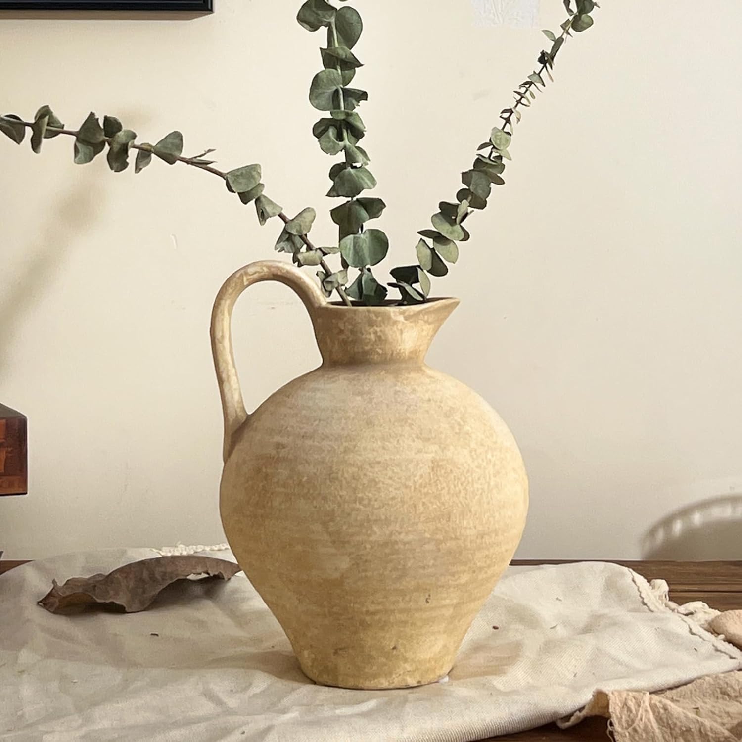 Ceramic Rustic Vase with Handle, Beige Terracotta Pottery Vases, Rustic Home Decor Vintage Farmhouse Flower Vase for Living Room, Kitchen, Office, Wedding, Farmhouse Centerpiece, 8.86 Inch