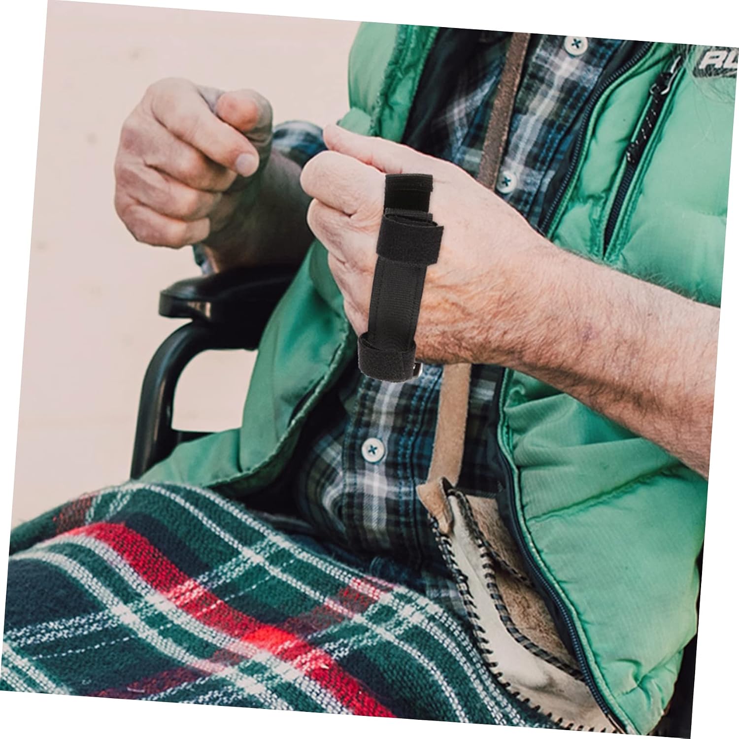 Homoyoyo 3pcs Adjustable Utensil for Disabled and Elderly Non- Eating Assistance Strap Design for Forks and Spoons Material Easy to Clean and Maintain