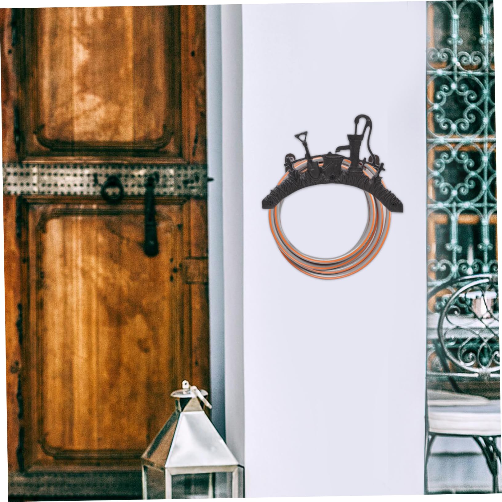 Soporte de Manguera de Hierro Negro, Colgador para Jardín y Patio | Montaje en Pared, Diseño Simple Decorativo, para Manguera y Máquina de Riego
