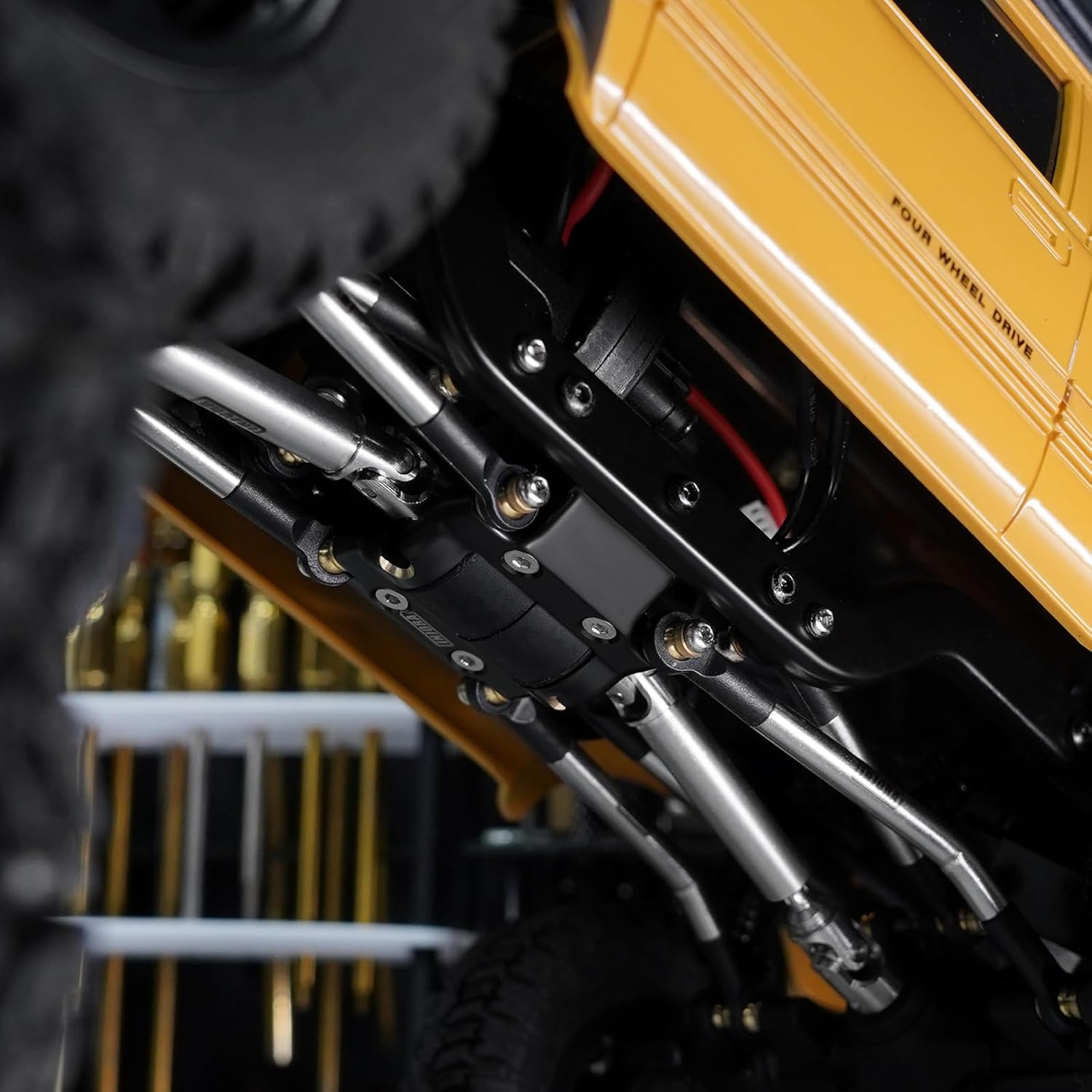 INJORA Brass Skid Plate - Black Coating Transmission Mount for 1/18 RC Crawler FCX18 (FCX18-05)