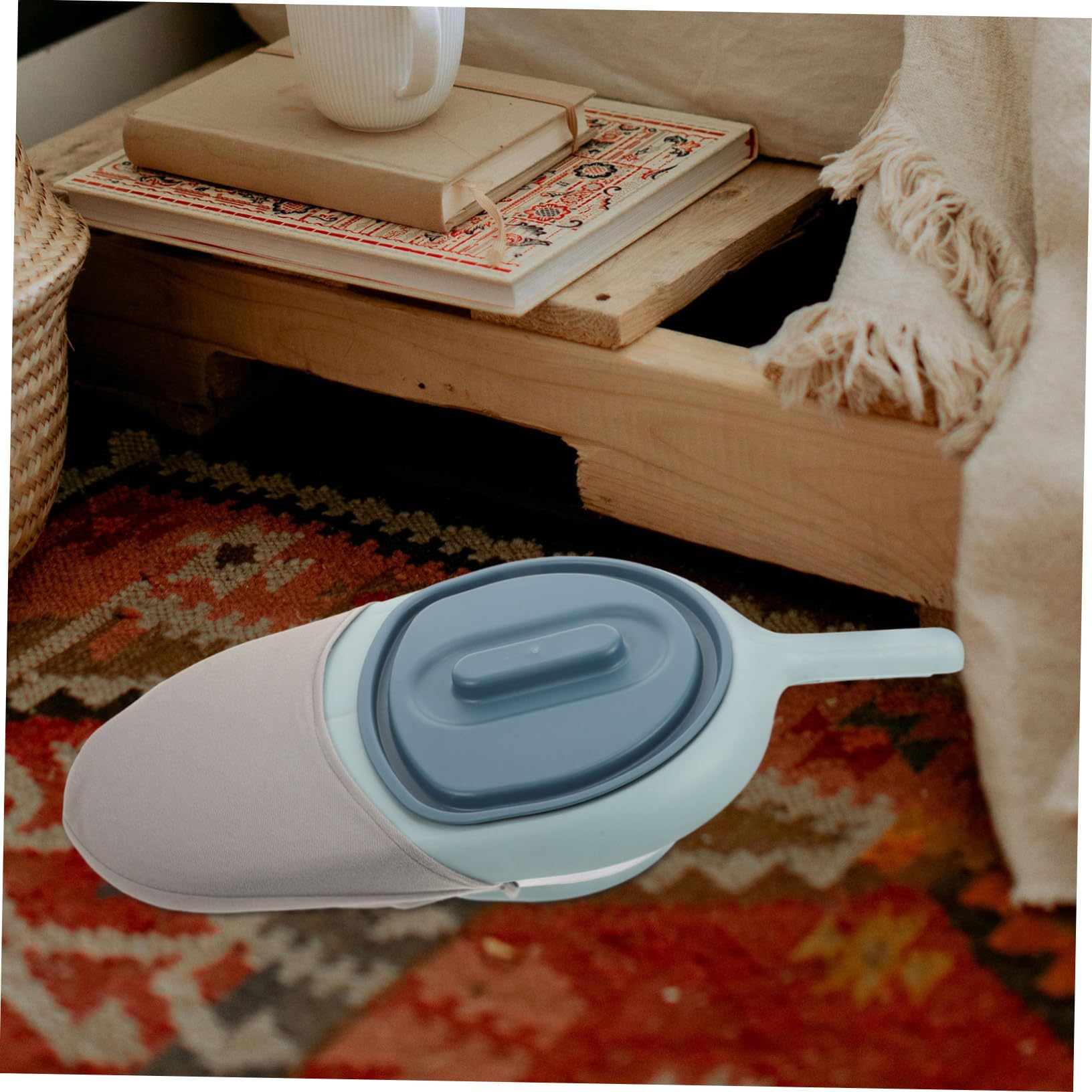 Padella Sanitaria Leggera in Plastico Design Compatto e Facile da Pulire per Anziani e Pazienti a Letto Uso Domestico e Auto Colore Casuale
