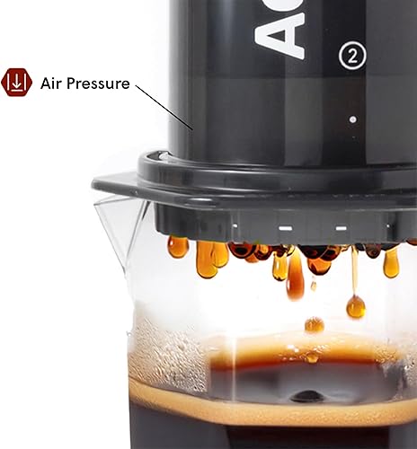 Vista 4 de AeroPress Prensa de café original XL, prensa francesa grande todo en uno, cafetera manual estilo pour-over y espresso, preparación de 2 min