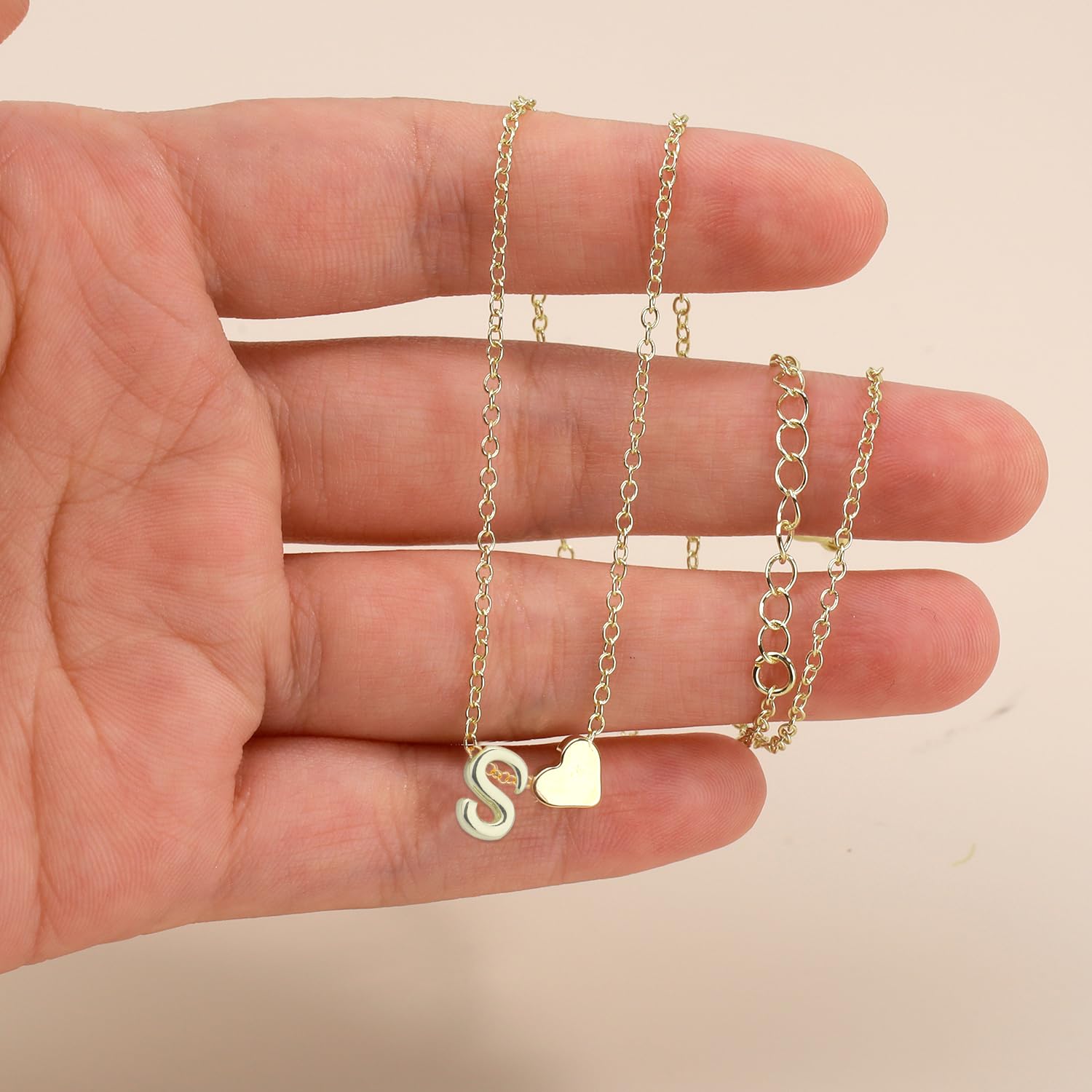Mikovivi Women's Gold Heart-Shaped Letter Necklace, Gold-Plated Heart-Shaped Letter Necklace Gold Heart Initial Necklace Birthday Gift Valentine's Day Present for Women Girls (S) image 4