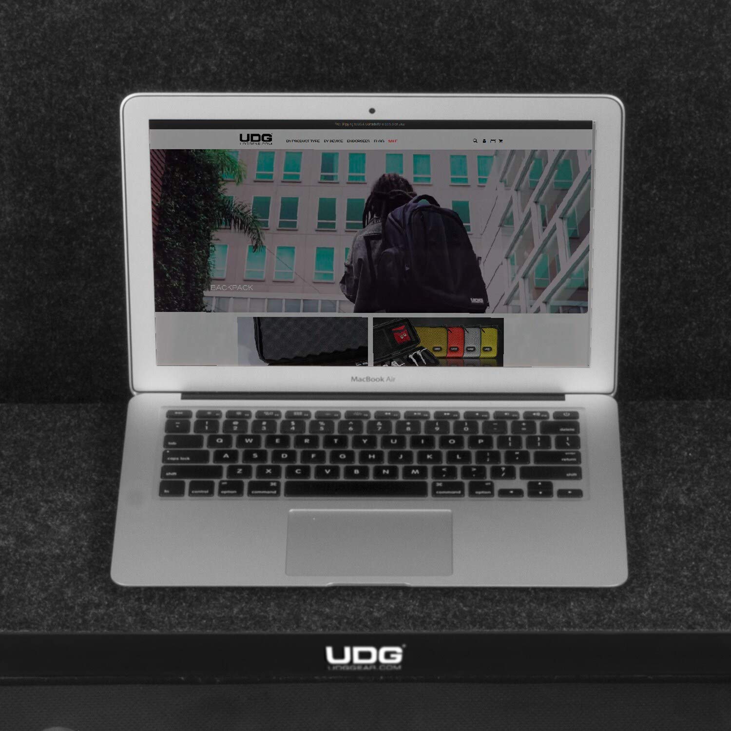 ULTIMATE FLIGHTCASES. UDG Flight case para equipo dj U91066BL - FC MULTI FORMAT CDJ/MIXER II BLACK PLUS (T&W).