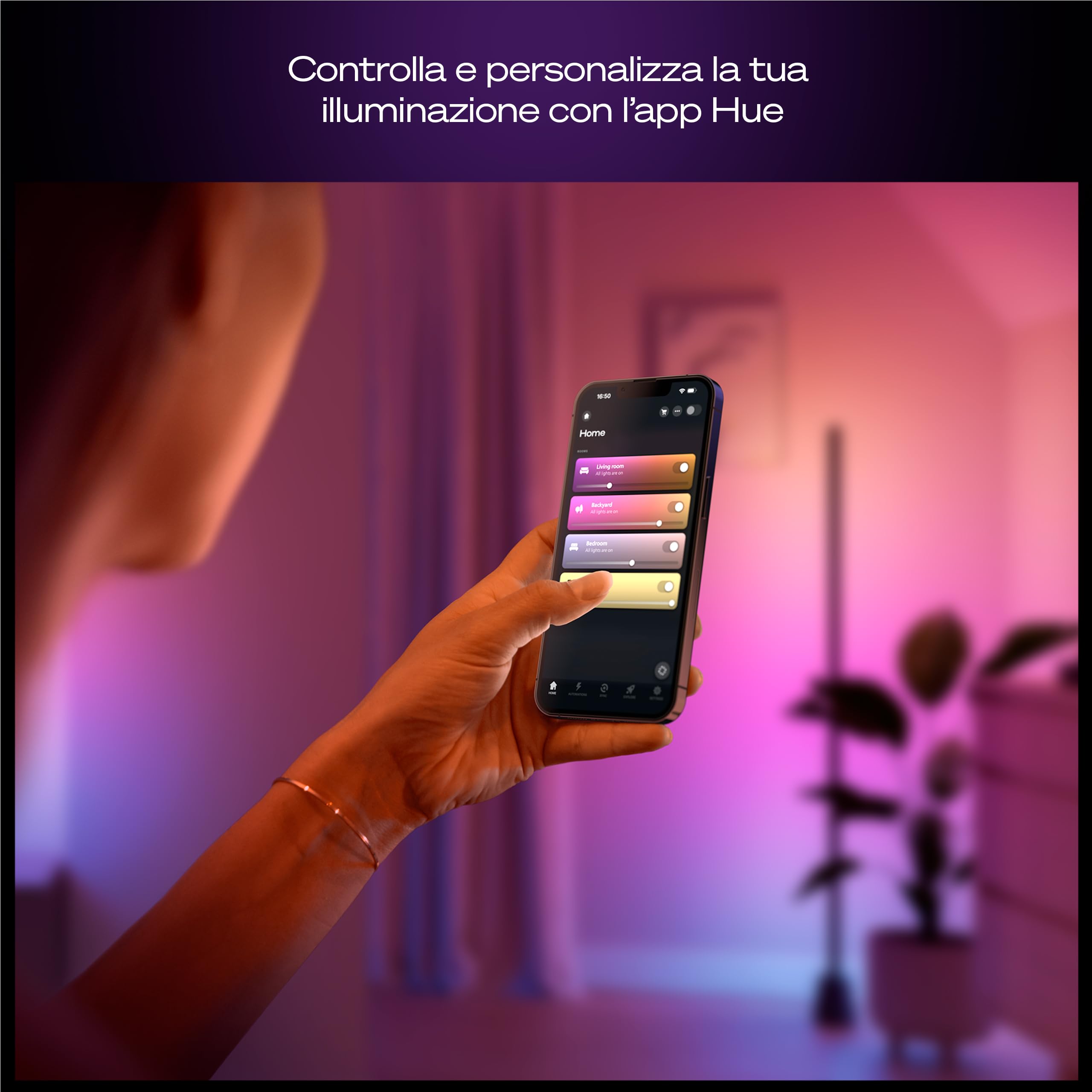 Philips Hue Play Lampada da Terra, LED RGBWWIC, 122 cm, Lampada Soggiorno Moderna, Illuminazione Camera da Letto, Alexa, Google Home, Apple Home, TV Sync, Hue Bridge e Sync Box (Venduti Separatamente)