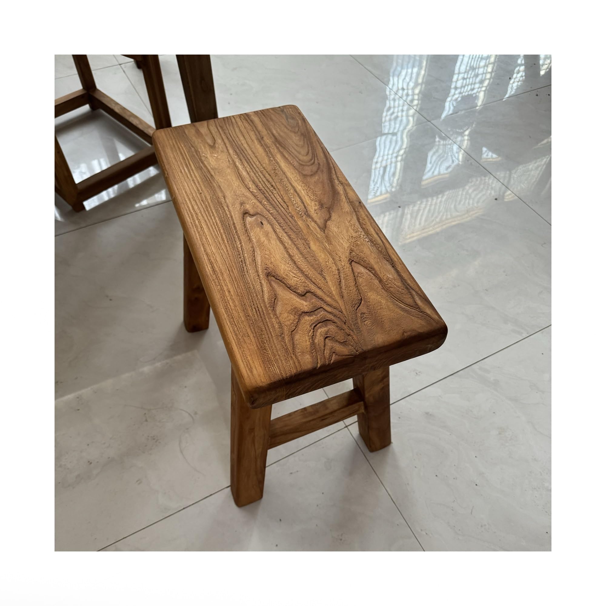 Banc en bois massif compact pour entrée étroite afin de ranger les chaussures