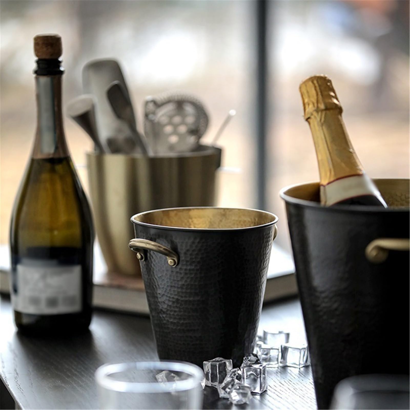 Cubo de Hielo Cubo de Hielo latón Ligero y Lujoso con asa, Ideal for el hogar, como barrica Vino o Mueble Cubo de Hielo frío para Barra(Pequeño)